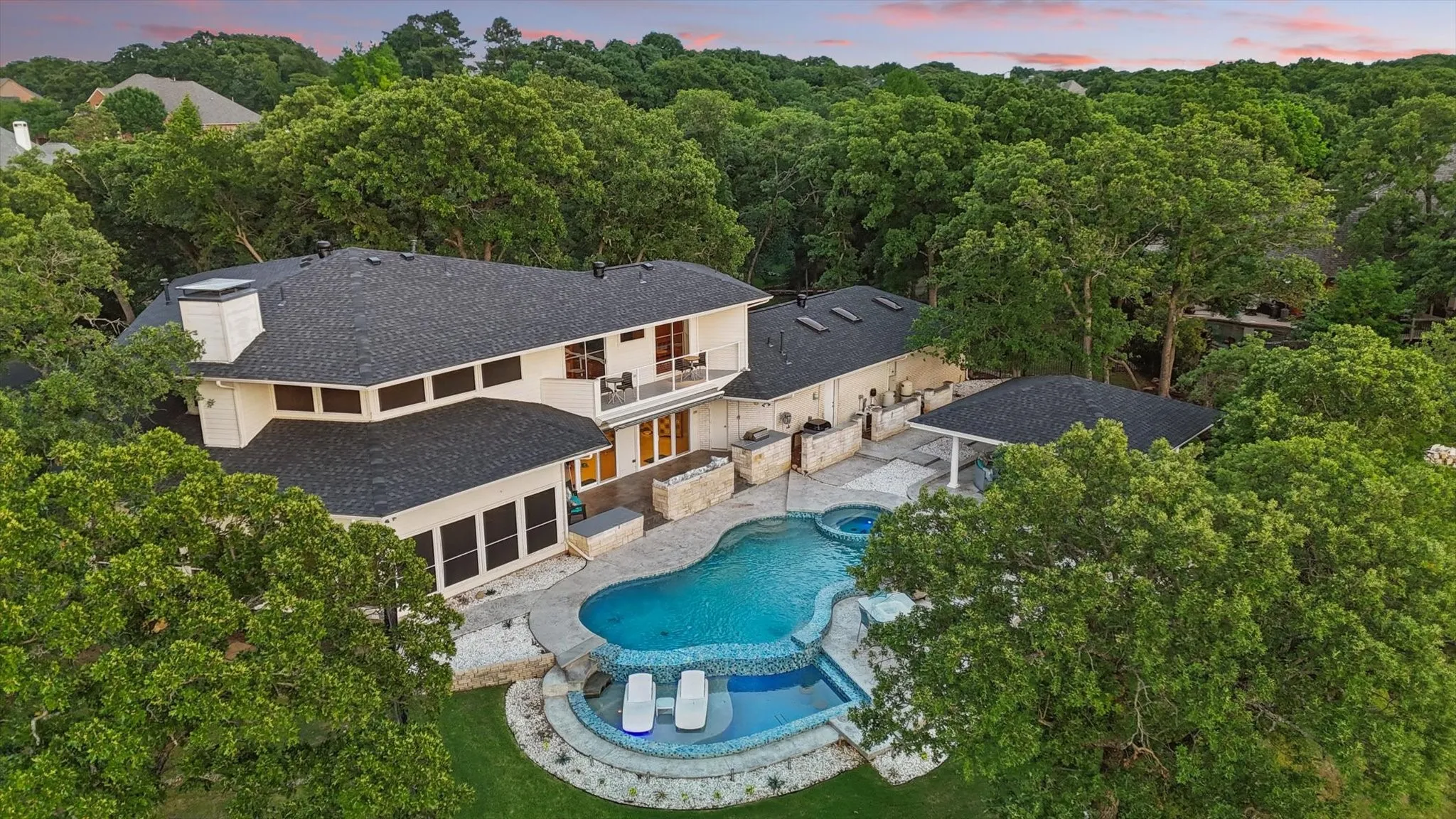 Single Family Residence For Sale in Denton County , 772 Lakewood Court, Highland Village, Texas 75077, 4 Bedroom, 5 Bathroom, 3 Garage spaces, 4,317 Sqft, built in 1992, Preowned, mls#21191250, Real Estate Agent in Highland Village, Homes For Sale in Denton county, Homes For Sale in Highland Village, Realtor in Highland Village Texas, Real Estate Brokerage Independent Realty Texas, Luminita Cordes Realtor