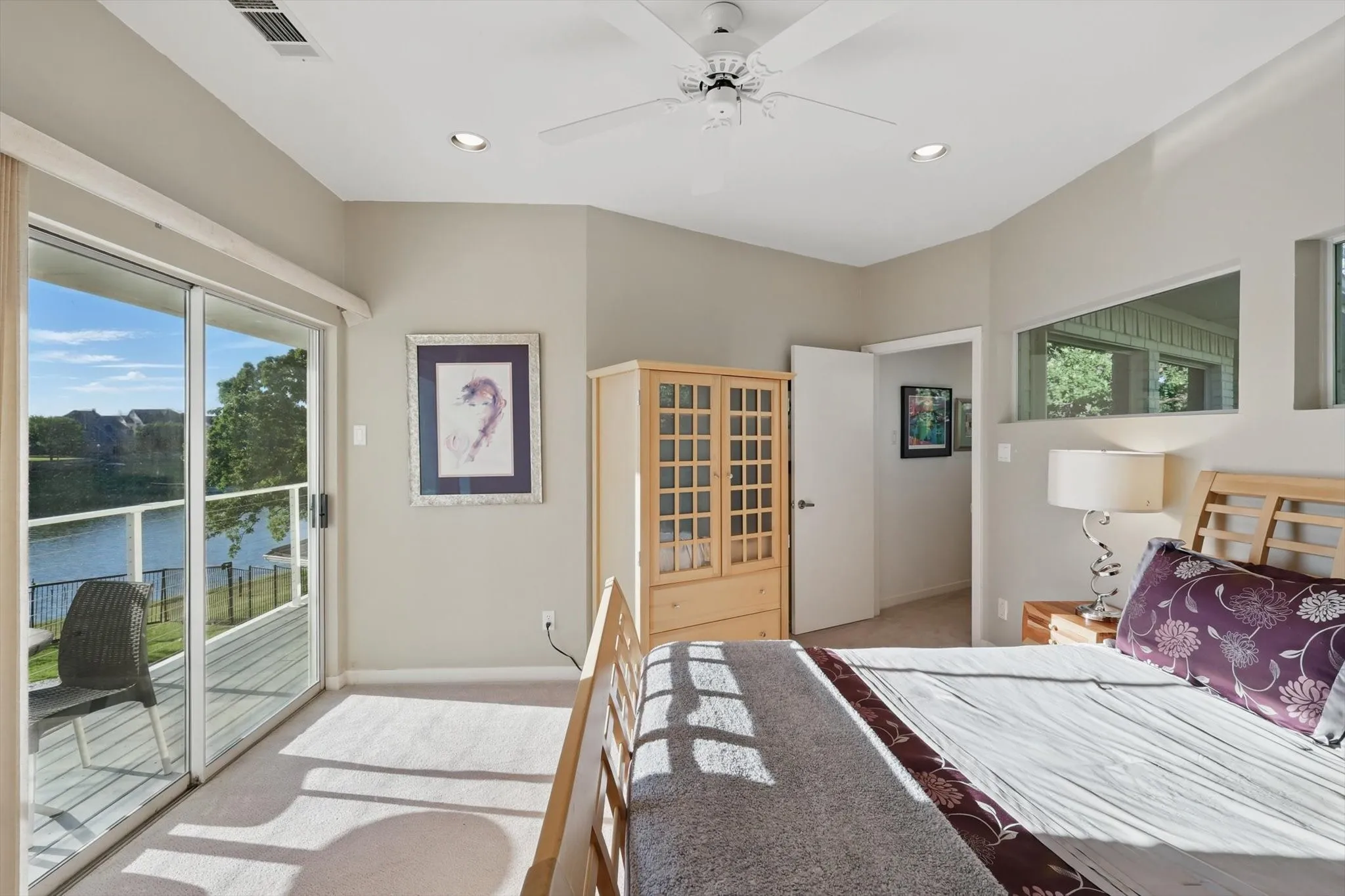 Single Family Residence For Sale in Denton County , 772 Lakewood Court, Highland Village, Texas 75077, 4 Bedroom, 5 Bathroom, 3 Garage spaces, 4,317 Sqft, built in 1992, Preowned, mls#21191250, Real Estate Agent in Highland Village, Homes For Sale in Denton county, Homes For Sale in Highland Village, Realtor in Highland Village Texas, Real Estate Brokerage Independent Realty Texas, Luminita Cordes Realtor
