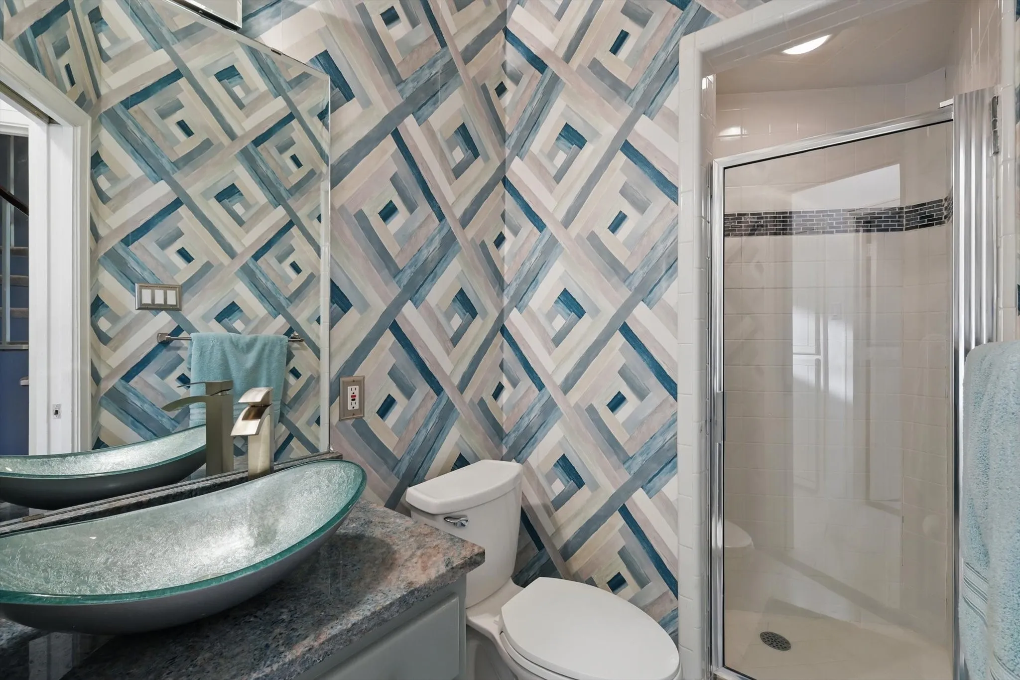 Single Family Residence For Sale in Denton County , 772 Lakewood Court, Highland Village, Texas 75077, 4 Bedroom, 5 Bathroom, 3 Garage spaces, 4,317 Sqft, built in 1992, Preowned, mls#21191250, Real Estate Agent in Highland Village, Homes For Sale in Denton county, Homes For Sale in Highland Village, Realtor in Highland Village Texas, Real Estate Brokerage Independent Realty Texas, Luminita Cordes Realtor