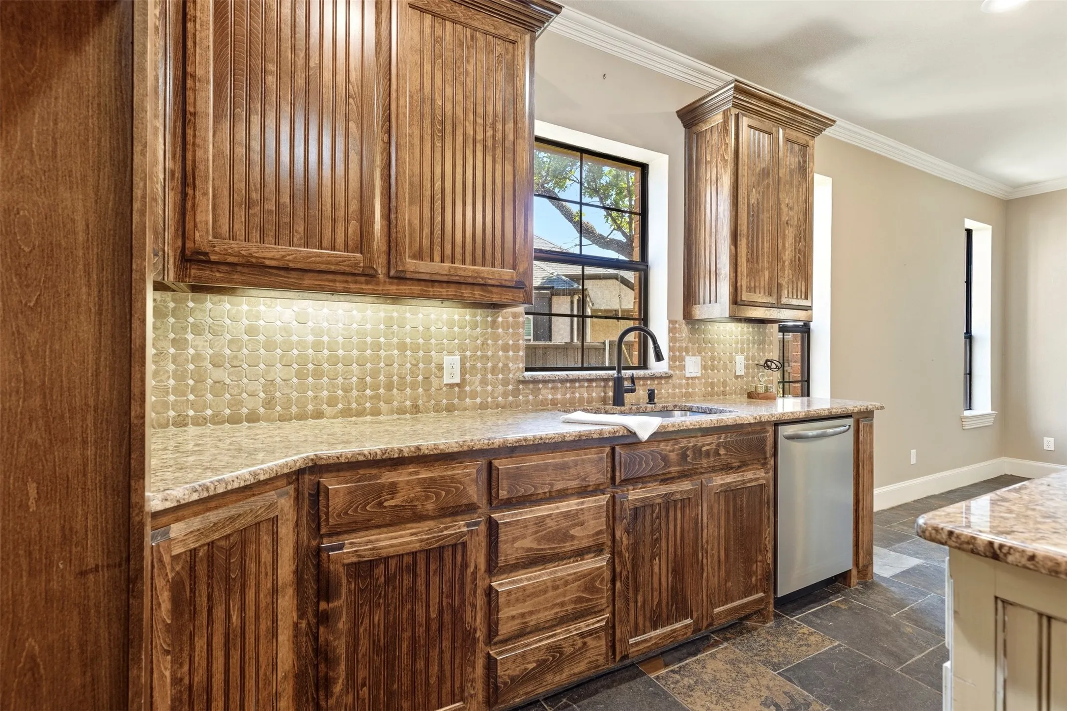 Single Family Residence For Sale in Grayson County , 2705 Silverado Trail, Sherman, Texas 75092, 4 Bedroom, 3 Bathroom, 2 Garage spaces, 2,660 Sqft, built in 2007, Preowned, mls#21203786, Real Estate Agent in Sherman, Homes For Sale in Grayson county, Homes For Sale in Sherman, Realtor in Sherman Texas, Real Estate Brokerage Independent Realty Texas, Luminita Cordes Realtor