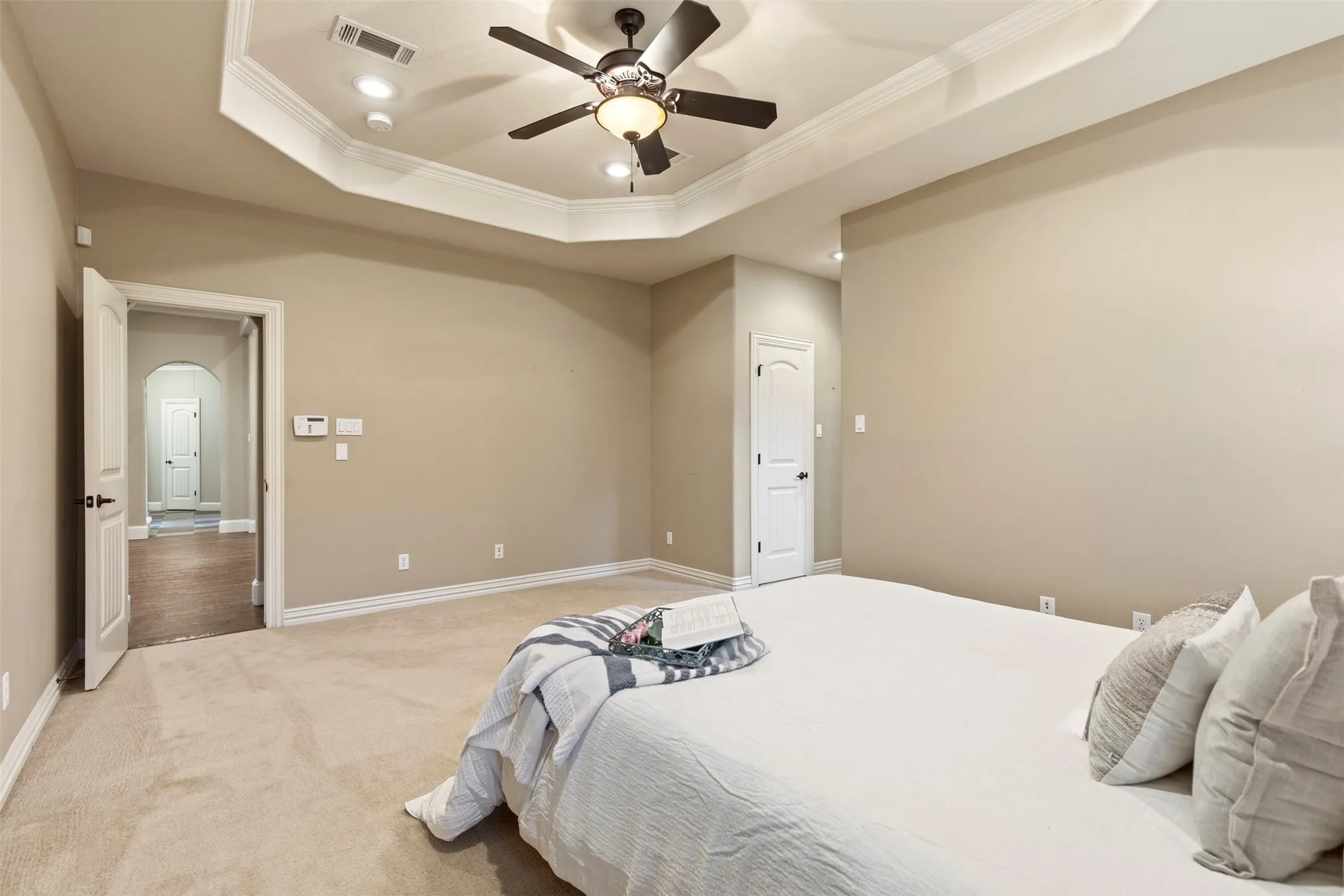 Single Family Residence For Sale in Grayson County , 2705 Silverado Trail, Sherman, Texas 75092, 4 Bedroom, 3 Bathroom, 2 Garage spaces, 2,660 Sqft, built in 2007, Preowned, mls#21203786, Real Estate Agent in Sherman, Homes For Sale in Grayson county, Homes For Sale in Sherman, Realtor in Sherman Texas, Real Estate Brokerage Independent Realty Texas, Luminita Cordes Realtor