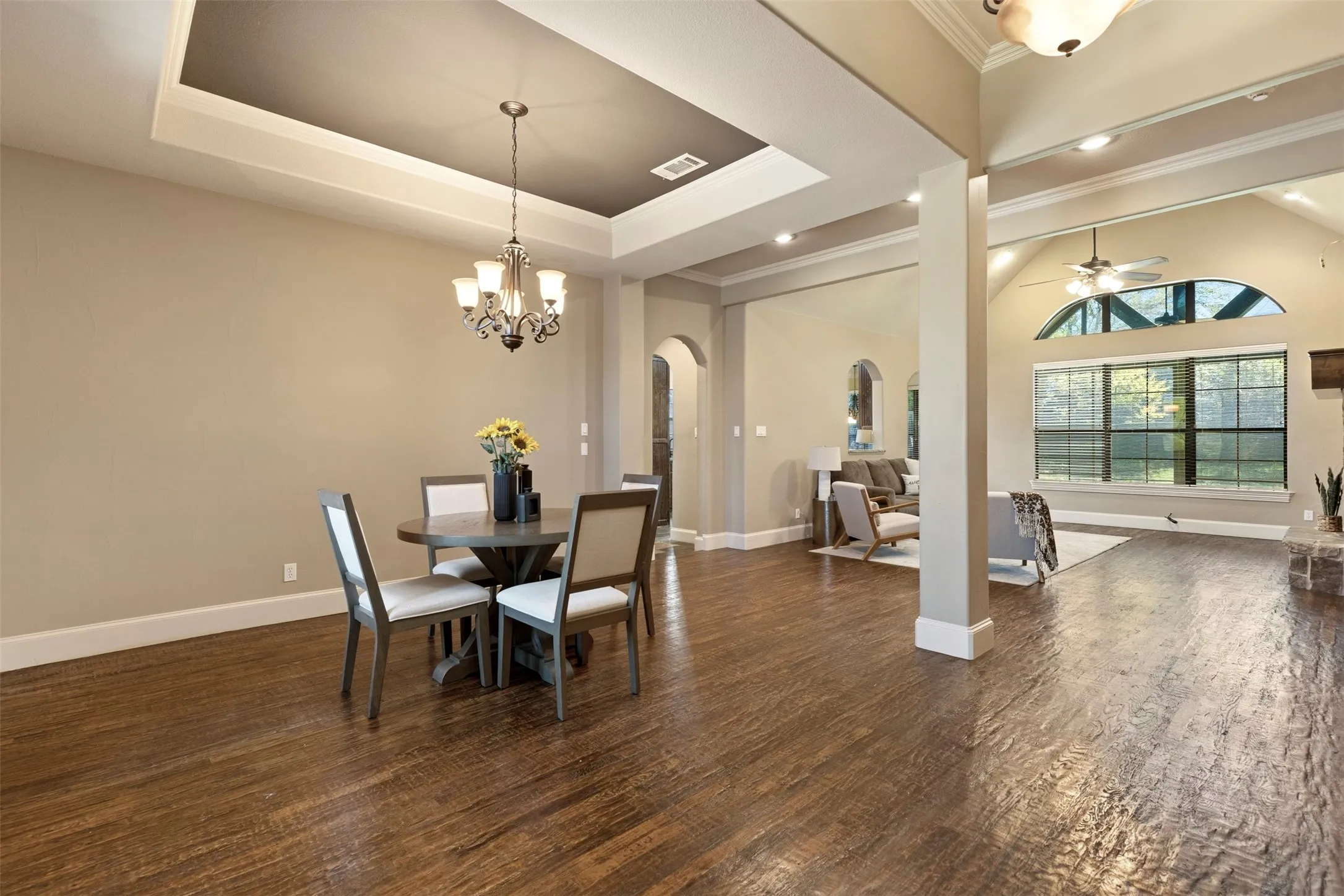 Single Family Residence For Sale in Grayson County , 2705 Silverado Trail, Sherman, Texas 75092, 4 Bedroom, 3 Bathroom, 2 Garage spaces, 2,660 Sqft, built in 2007, Preowned, mls#21203786, Real Estate Agent in Sherman, Homes For Sale in Grayson county, Homes For Sale in Sherman, Realtor in Sherman Texas, Real Estate Brokerage Independent Realty Texas, Luminita Cordes Realtor