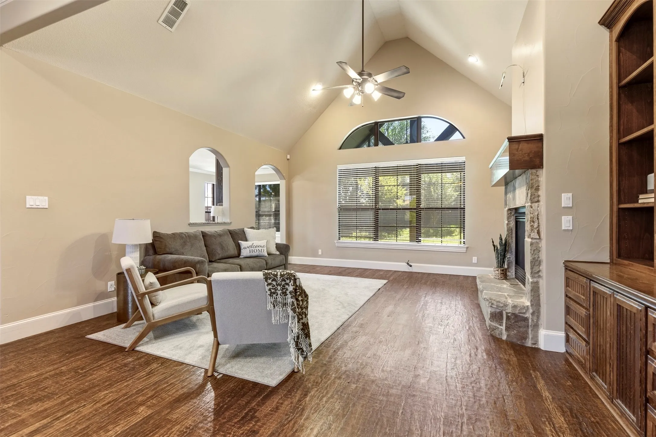 Single Family Residence For Sale in Grayson County , 2705 Silverado Trail, Sherman, Texas 75092, 4 Bedroom, 3 Bathroom, 2 Garage spaces, 2,660 Sqft, built in 2007, Preowned, mls#21203786, Real Estate Agent in Sherman, Homes For Sale in Grayson county, Homes For Sale in Sherman, Realtor in Sherman Texas, Real Estate Brokerage Independent Realty Texas, Luminita Cordes Realtor