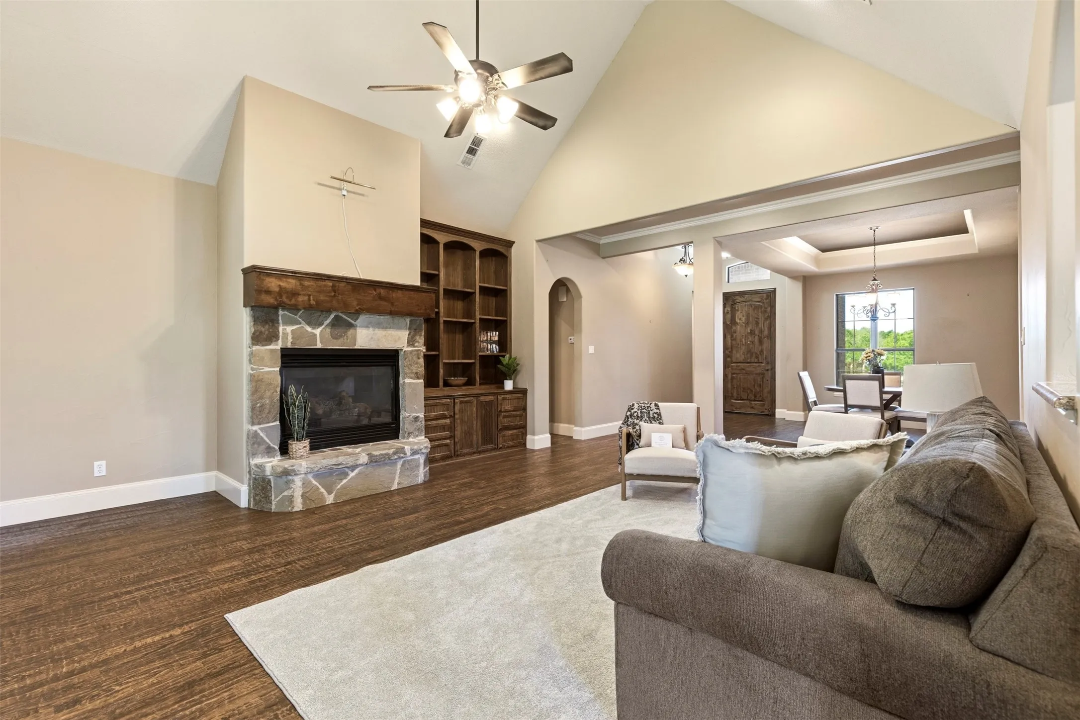 Single Family Residence For Sale in Grayson County , 2705 Silverado Trail, Sherman, Texas 75092, 4 Bedroom, 3 Bathroom, 2 Garage spaces, 2,660 Sqft, built in 2007, Preowned, mls#21203786, Real Estate Agent in Sherman, Homes For Sale in Grayson county, Homes For Sale in Sherman, Realtor in Sherman Texas, Real Estate Brokerage Independent Realty Texas, Luminita Cordes Realtor