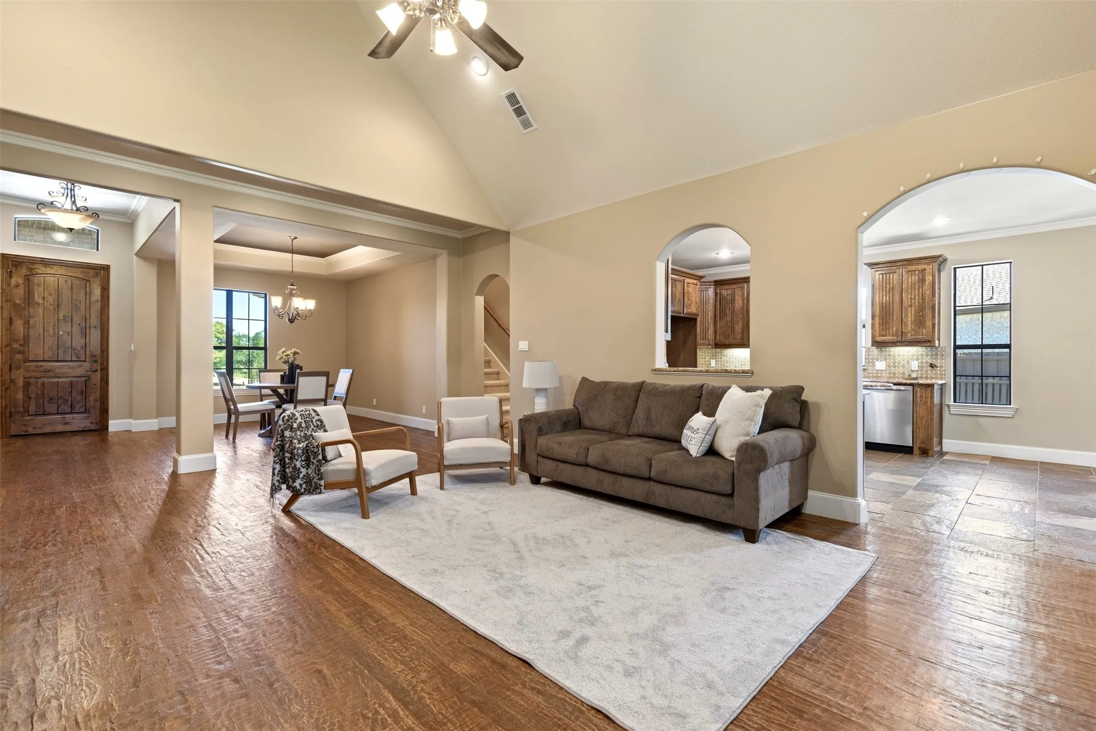 Single Family Residence For Sale in Grayson County , 2705 Silverado Trail, Sherman, Texas 75092, 4 Bedroom, 3 Bathroom, 2 Garage spaces, 2,660 Sqft, built in 2007, Preowned, mls#21203786, Real Estate Agent in Sherman, Homes For Sale in Grayson county, Homes For Sale in Sherman, Realtor in Sherman Texas, Real Estate Brokerage Independent Realty Texas, Luminita Cordes Realtor