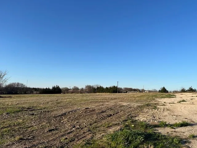 Industrial For Sale in Montague County , 820 Tx-101, Bowie, Texas 76270, 0, 0, Garage spaces, 2,000 Sqft, built in 2011, Preowned, mls#21206245, Real Estate Agent in Bowie, Homes For Sale in Montague county, Homes For Sale in Bowie, Realtor in Bowie Texas, Real Estate Brokerage Independent Realty Texas, Luminita Cordes Realtor