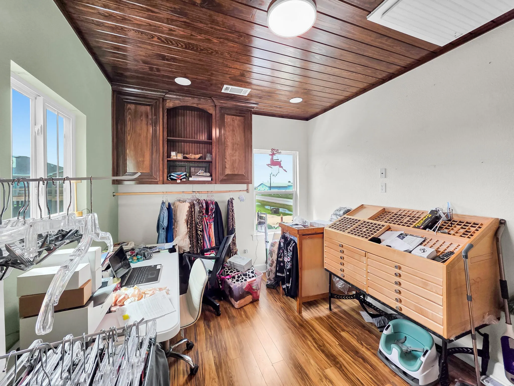 Retail For Sale in Galveston County , 970 Surfside Dr, Crystal Beach, Texas 77650, 0, 0, Garage spaces, 0 Sqft, built in 2010, Preowned, mls#21204505, Real Estate Agent in Crystal Beach, Homes For Sale in Galveston county, Homes For Sale in Crystal Beach, Realtor in Crystal Beach Texas, Real Estate Brokerage Independent Realty Texas, Luminita Cordes Realtor