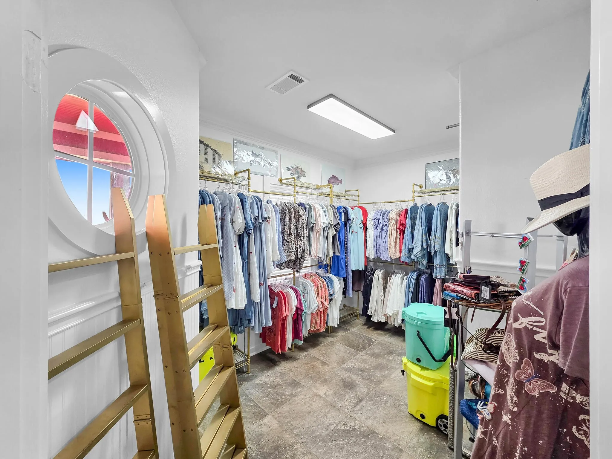 Retail For Sale in Galveston County , 970 Surfside Dr, Crystal Beach, Texas 77650, 0, 0, Garage spaces, 0 Sqft, built in 2010, Preowned, mls#21204505, Real Estate Agent in Crystal Beach, Homes For Sale in Galveston county, Homes For Sale in Crystal Beach, Realtor in Crystal Beach Texas, Real Estate Brokerage Independent Realty Texas, Luminita Cordes Realtor