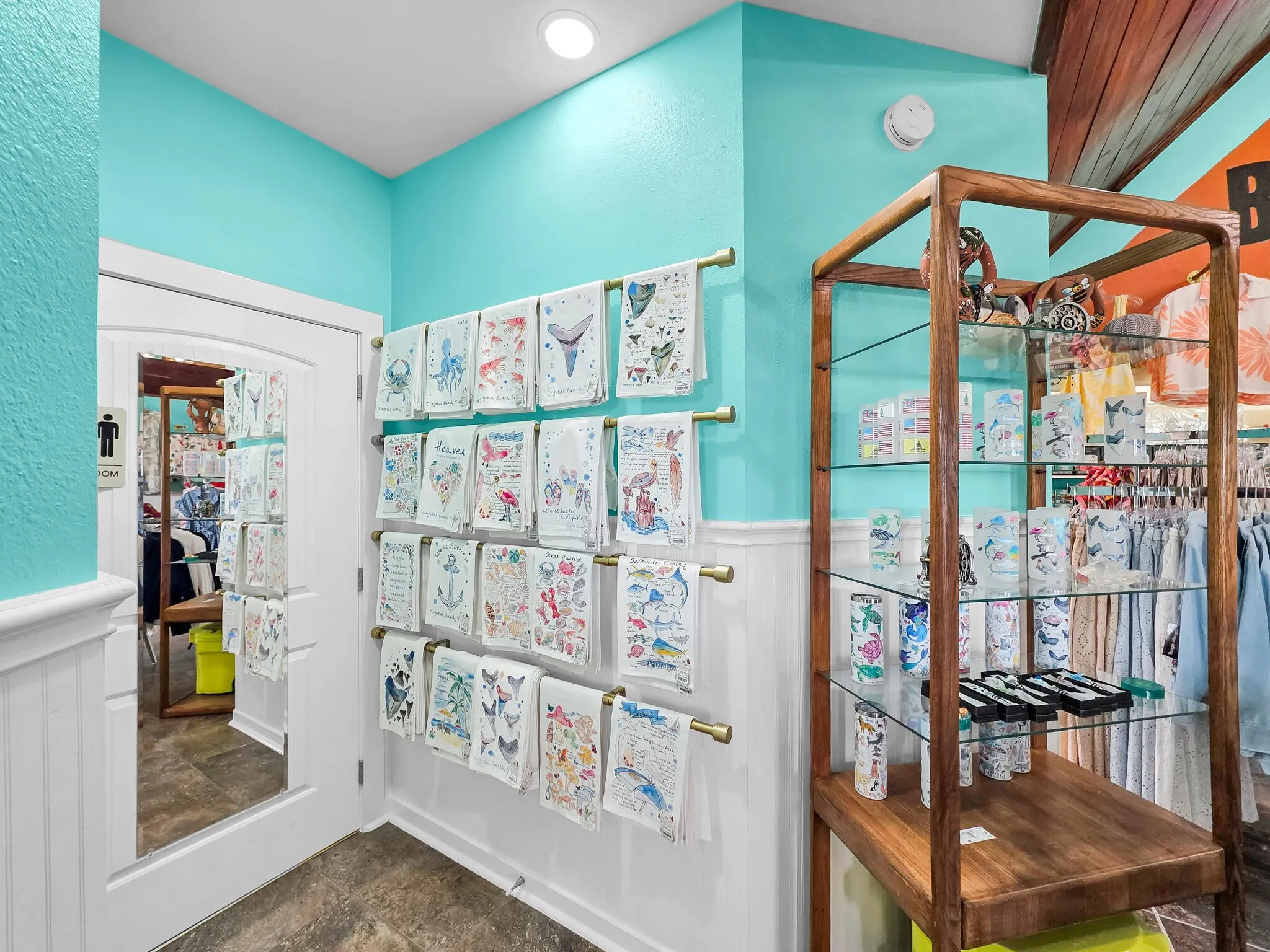 Retail For Sale in Galveston County , 970 Surfside Dr, Crystal Beach, Texas 77650, 0, 0, Garage spaces, 0 Sqft, built in 2010, Preowned, mls#21204505, Real Estate Agent in Crystal Beach, Homes For Sale in Galveston county, Homes For Sale in Crystal Beach, Realtor in Crystal Beach Texas, Real Estate Brokerage Independent Realty Texas, Luminita Cordes Realtor