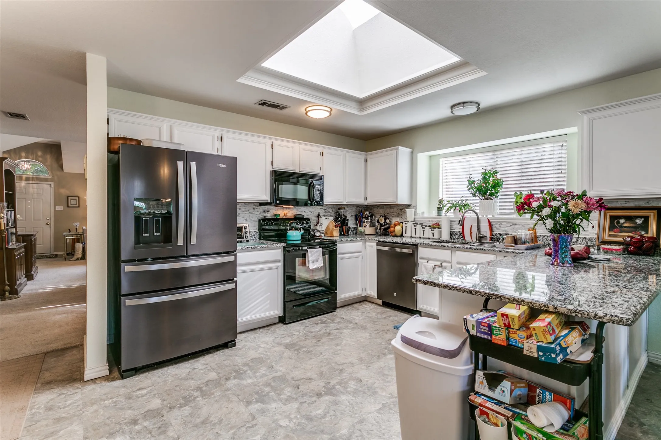 Single Family Residence For Sale in Denton County , 1051 Summit Park, Lewisville, Texas 75077, 3 Bedroom, 2 Bathroom, 2 Garage spaces, 1,867 Sqft, built in 1994, Preowned, mls#21197695, Real Estate Agent in Lewisville, Homes For Sale in Denton county, Homes For Sale in Lewisville, Realtor in Lewisville Texas, Real Estate Brokerage Independent Realty Texas, Luminita Cordes Realtor