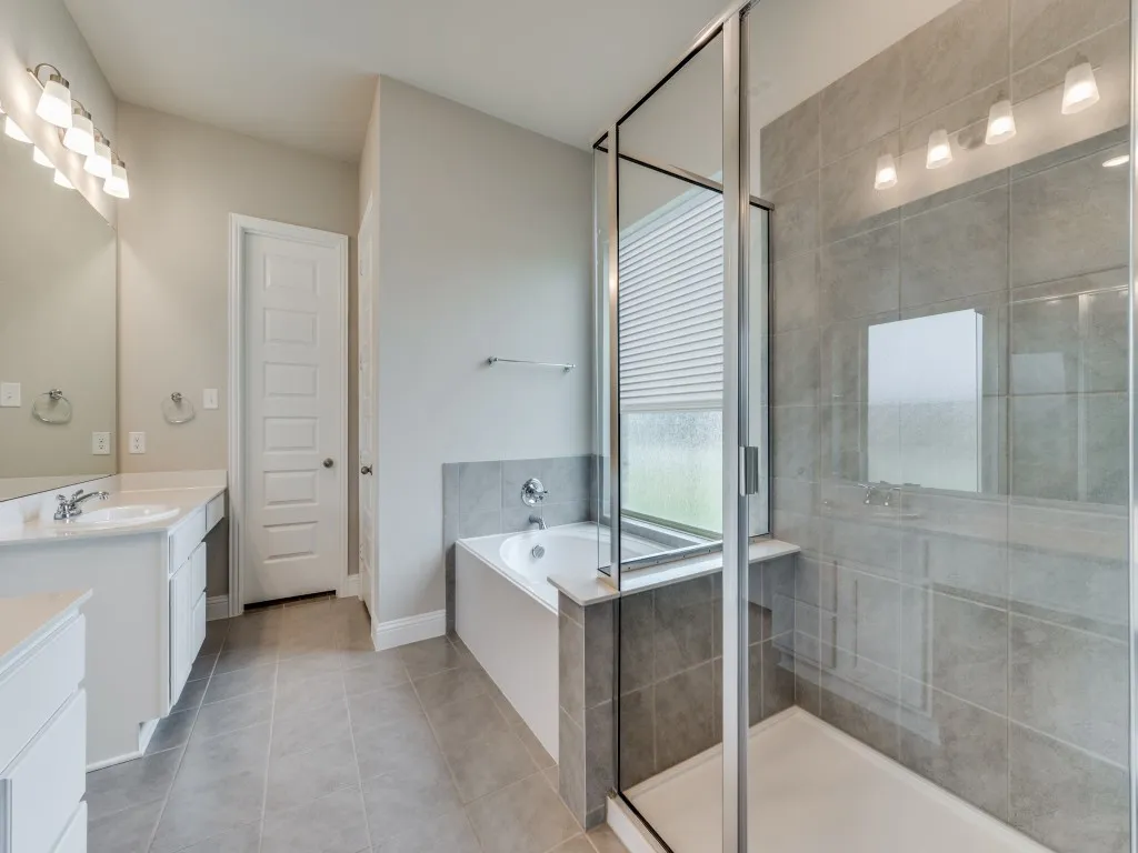 Single Family Residence For Sale in Collin County , 2008 Rhea Court, Celina, Texas 75009, 5 Bedroom, 3 Bathroom, 2 Garage spaces, 2,795 Sqft, built in 2022, mls#21189951, Real Estate Agent in Celina, Homes For Sale in Collin county, Homes For Sale in Celina, Realtor in Celina Texas, Real Estate Brokerage Independent Realty Texas, Luminita Cordes Realtor