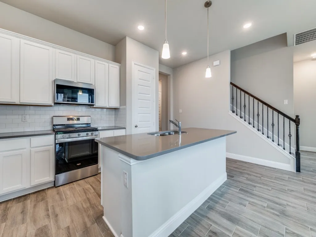Single Family Residence For Sale in Collin County , 2008 Rhea Court, Celina, Texas 75009, 5 Bedroom, 3 Bathroom, 2 Garage spaces, 2,795 Sqft, built in 2022, mls#21189951, Real Estate Agent in Celina, Homes For Sale in Collin county, Homes For Sale in Celina, Realtor in Celina Texas, Real Estate Brokerage Independent Realty Texas, Luminita Cordes Realtor