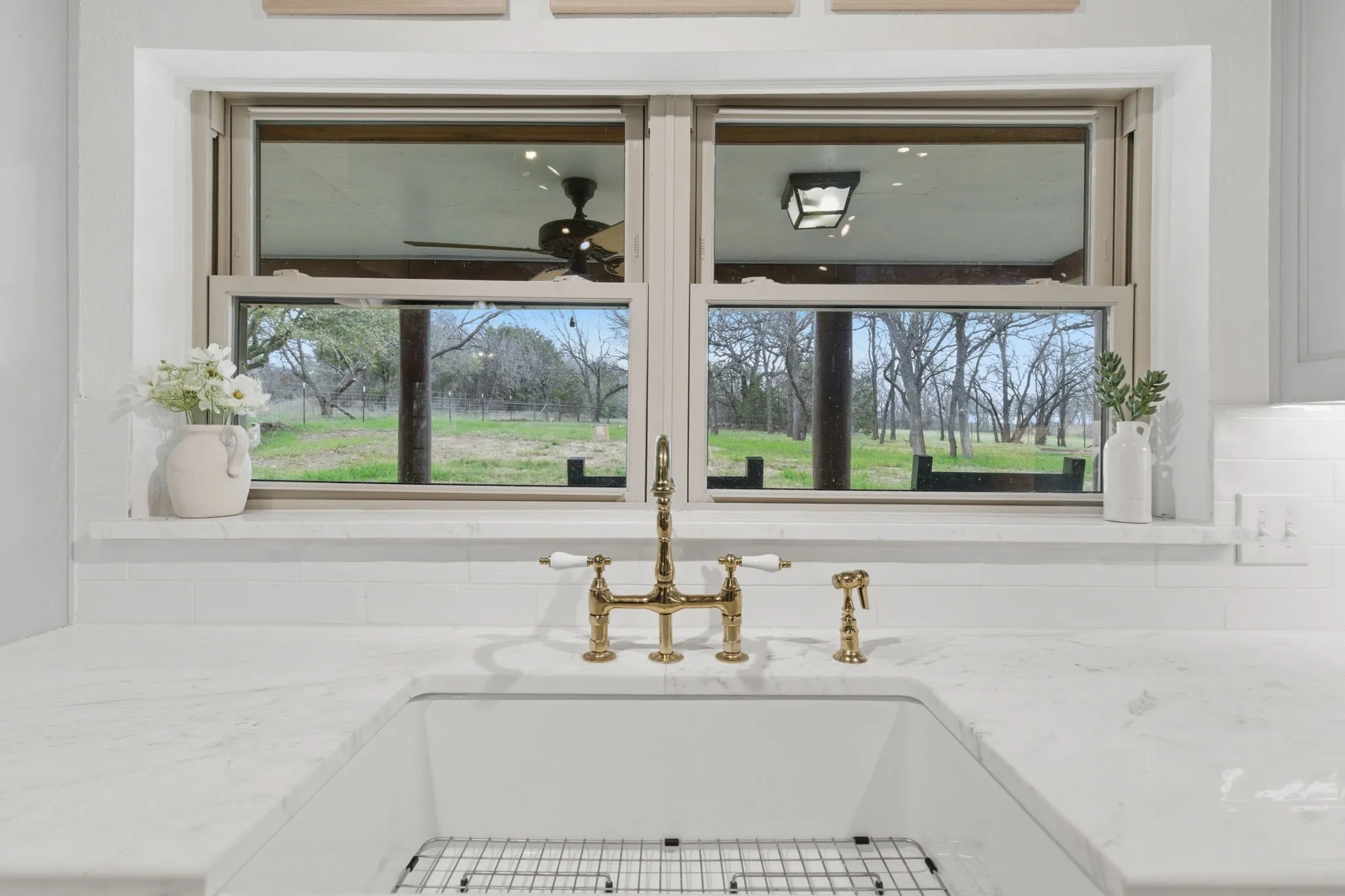 Single Family Residence For Sale in Parker County , 127 Pleasant Valley Lane, Weatherford, Texas 76087, 3 Bedroom, 3 Bathroom, Garage spaces, 2,629 Sqft, built in 1987, Preowned, mls#21194881, Real Estate Agent in Weatherford, Homes For Sale in Parker county, Homes For Sale in Weatherford, Realtor in Weatherford Texas, Real Estate Brokerage Independent Realty Texas, Luminita Cordes Realtor