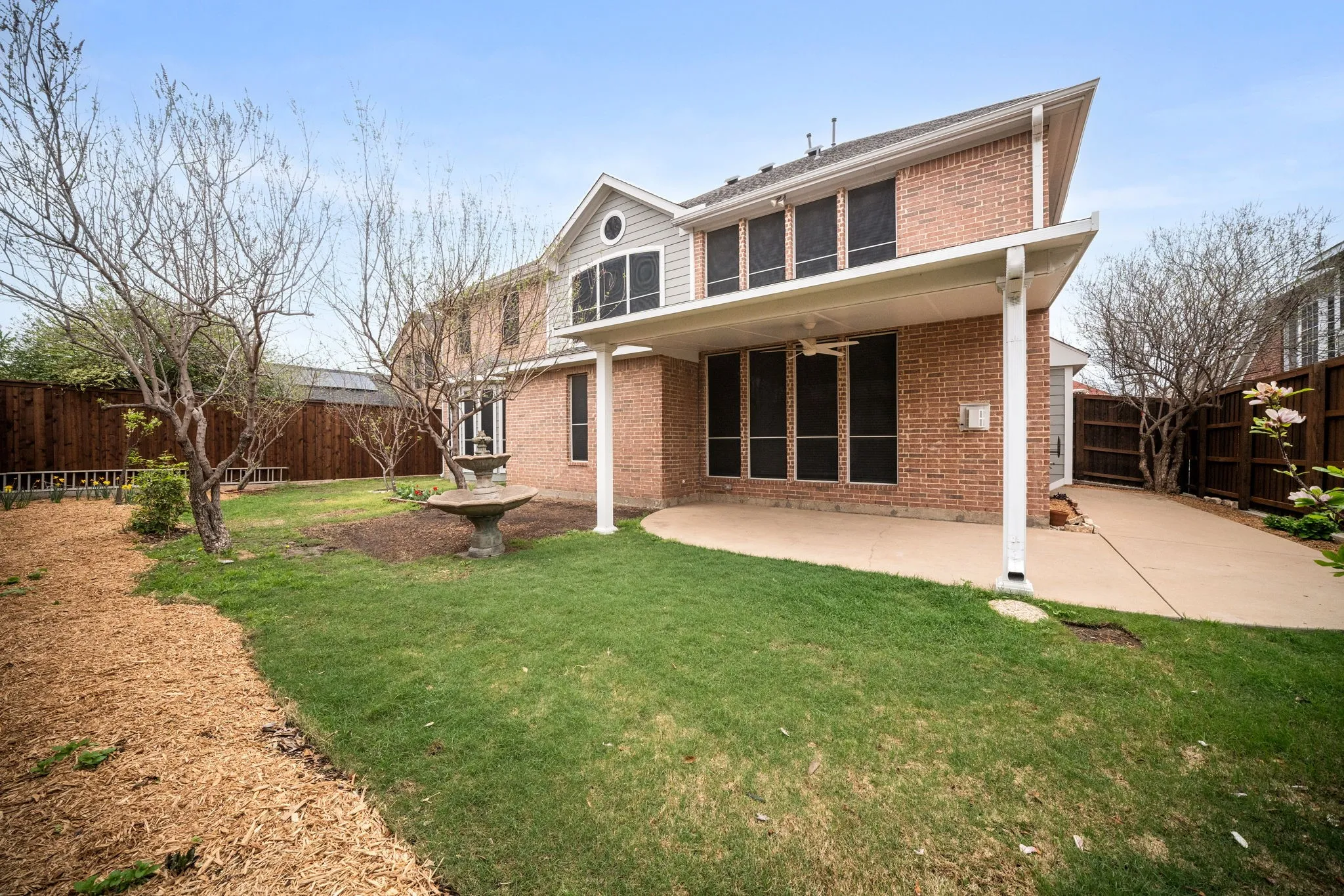 Single Family Residence For Sale in Tarrant County , 7215 Herboso, Grand Prairie, Texas 75054, 5 Bedroom, 5 Bathroom, 2 Garage spaces, 4,013 Sqft, built in 2005, mls#21203657, Real Estate Agent in Grand Prairie, Homes For Sale in Tarrant county, Homes For Sale in Grand Prairie, Realtor in Grand Prairie Texas, Real Estate Brokerage Independent Realty Texas, Luminita Cordes Realtor