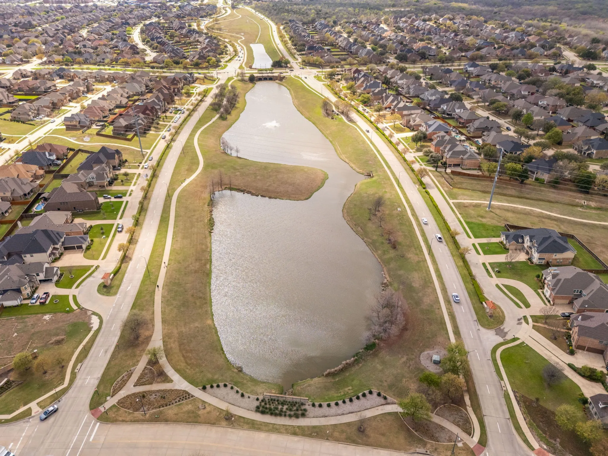 Single Family Residence For Sale in Tarrant County , 7215 Herboso, Grand Prairie, Texas 75054, 5 Bedroom, 5 Bathroom, 2 Garage spaces, 4,013 Sqft, built in 2005, mls#21203657, Real Estate Agent in Grand Prairie, Homes For Sale in Tarrant county, Homes For Sale in Grand Prairie, Realtor in Grand Prairie Texas, Real Estate Brokerage Independent Realty Texas, Luminita Cordes Realtor