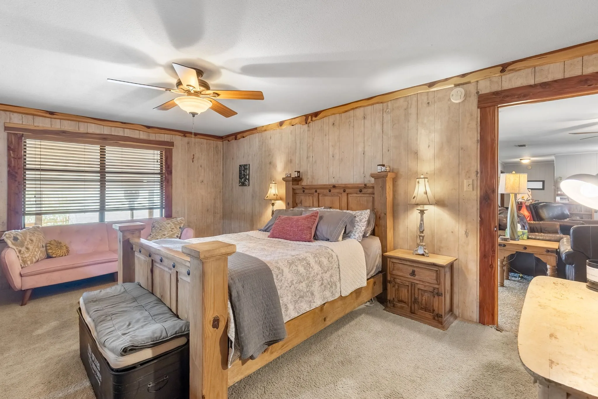 Single Family Residence For Sale in Camp County , 138 County Road 2404, Pittsburg, Texas 75686, 3 Bedroom, 3 Bathroom, 2 Garage spaces, 1,818 Sqft, built in 1980, Preowned, mls#21205835, Real Estate Agent in Pittsburg, Homes For Sale in Camp county, Homes For Sale in Pittsburg, Realtor in Pittsburg Texas, Real Estate Brokerage Independent Realty Texas, Luminita Cordes Realtor