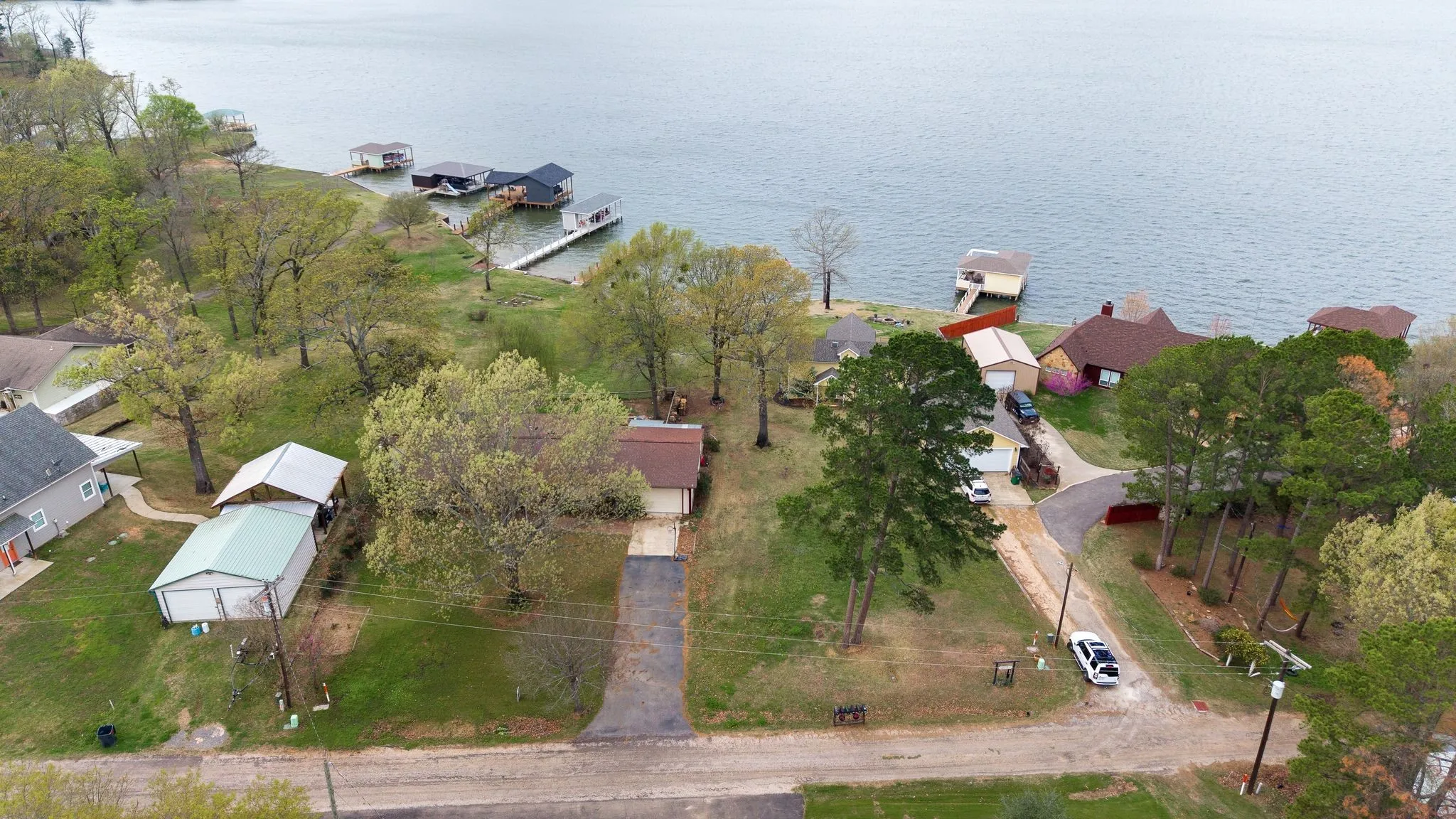 Single Family Residence For Sale in Camp County , 138 County Road 2404, Pittsburg, Texas 75686, 3 Bedroom, 3 Bathroom, 2 Garage spaces, 1,818 Sqft, built in 1980, Preowned, mls#21205835, Real Estate Agent in Pittsburg, Homes For Sale in Camp county, Homes For Sale in Pittsburg, Realtor in Pittsburg Texas, Real Estate Brokerage Independent Realty Texas, Luminita Cordes Realtor