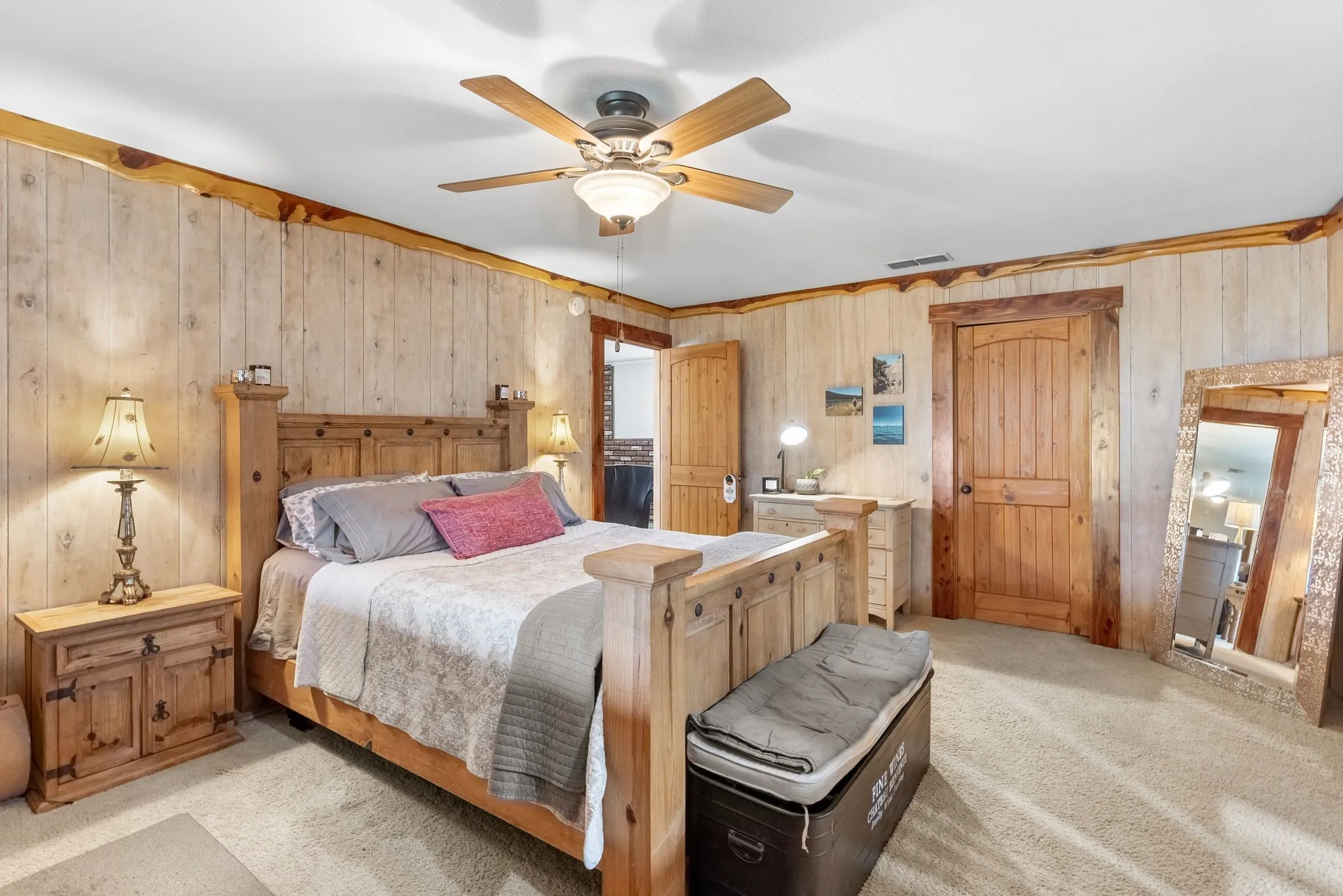 Single Family Residence For Sale in Camp County , 138 County Road 2404, Pittsburg, Texas 75686, 3 Bedroom, 3 Bathroom, 2 Garage spaces, 1,818 Sqft, built in 1980, Preowned, mls#21205835, Real Estate Agent in Pittsburg, Homes For Sale in Camp county, Homes For Sale in Pittsburg, Realtor in Pittsburg Texas, Real Estate Brokerage Independent Realty Texas, Luminita Cordes Realtor