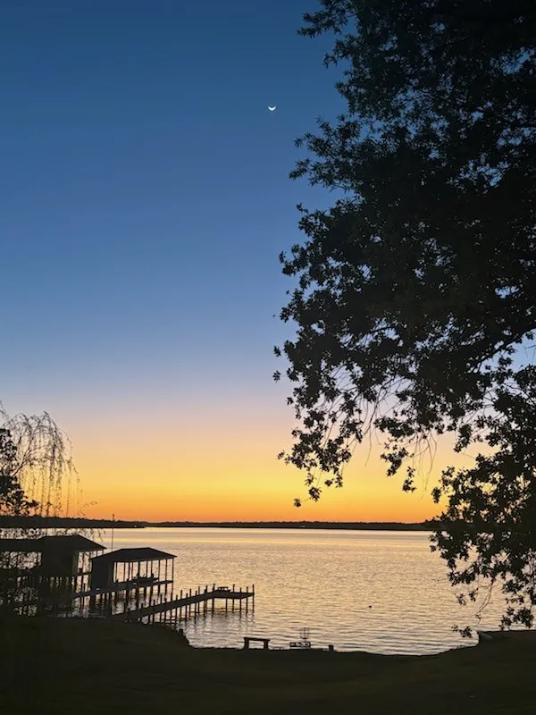 Single Family Residence For Sale in Camp County , 138 County Road 2404, Pittsburg, Texas 75686, 3 Bedroom, 3 Bathroom, 2 Garage spaces, 1,818 Sqft, built in 1980, Preowned, mls#21205835, Real Estate Agent in Pittsburg, Homes For Sale in Camp county, Homes For Sale in Pittsburg, Realtor in Pittsburg Texas, Real Estate Brokerage Independent Realty Texas, Luminita Cordes Realtor