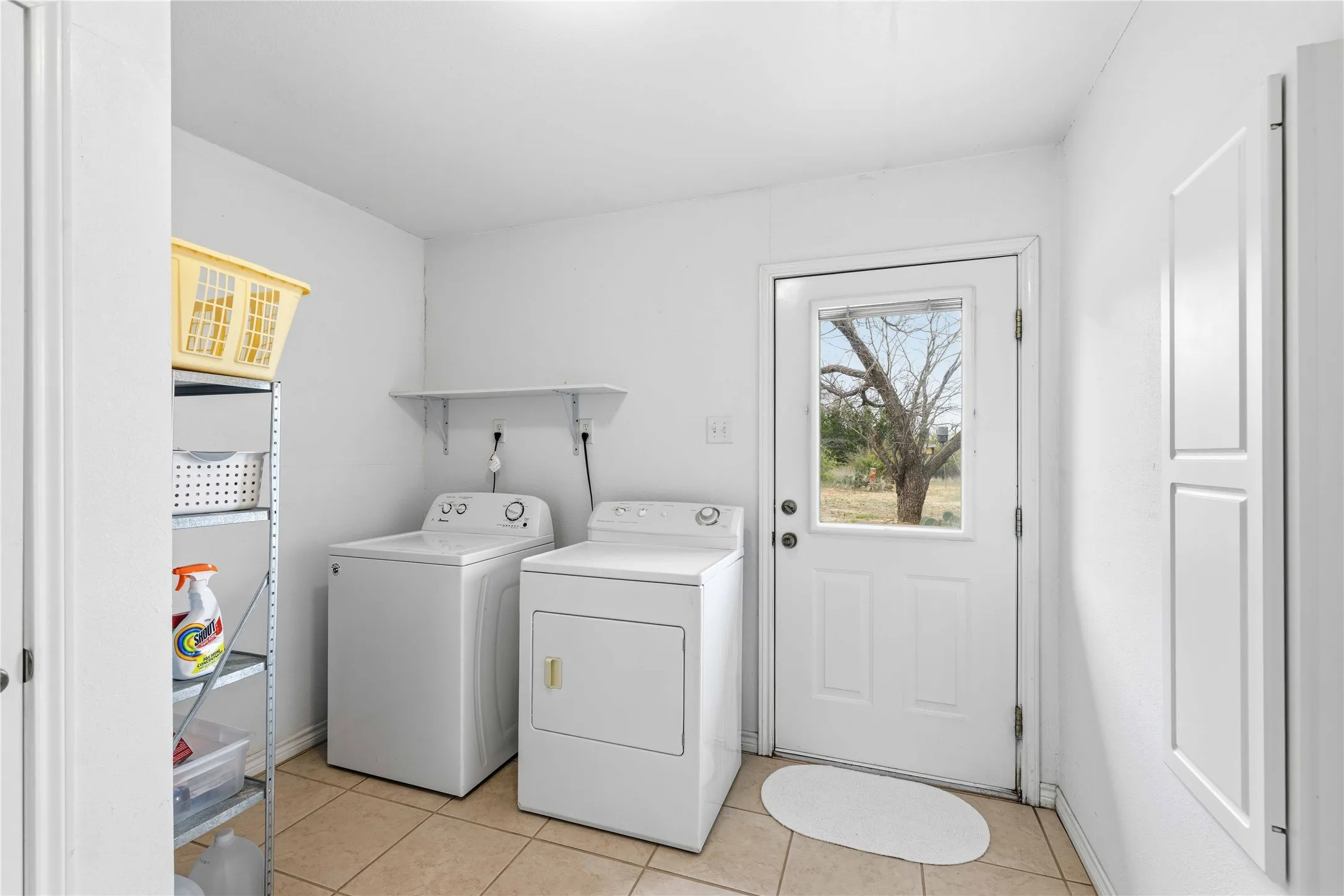 Large laundry room - mud room with easy outdoor access