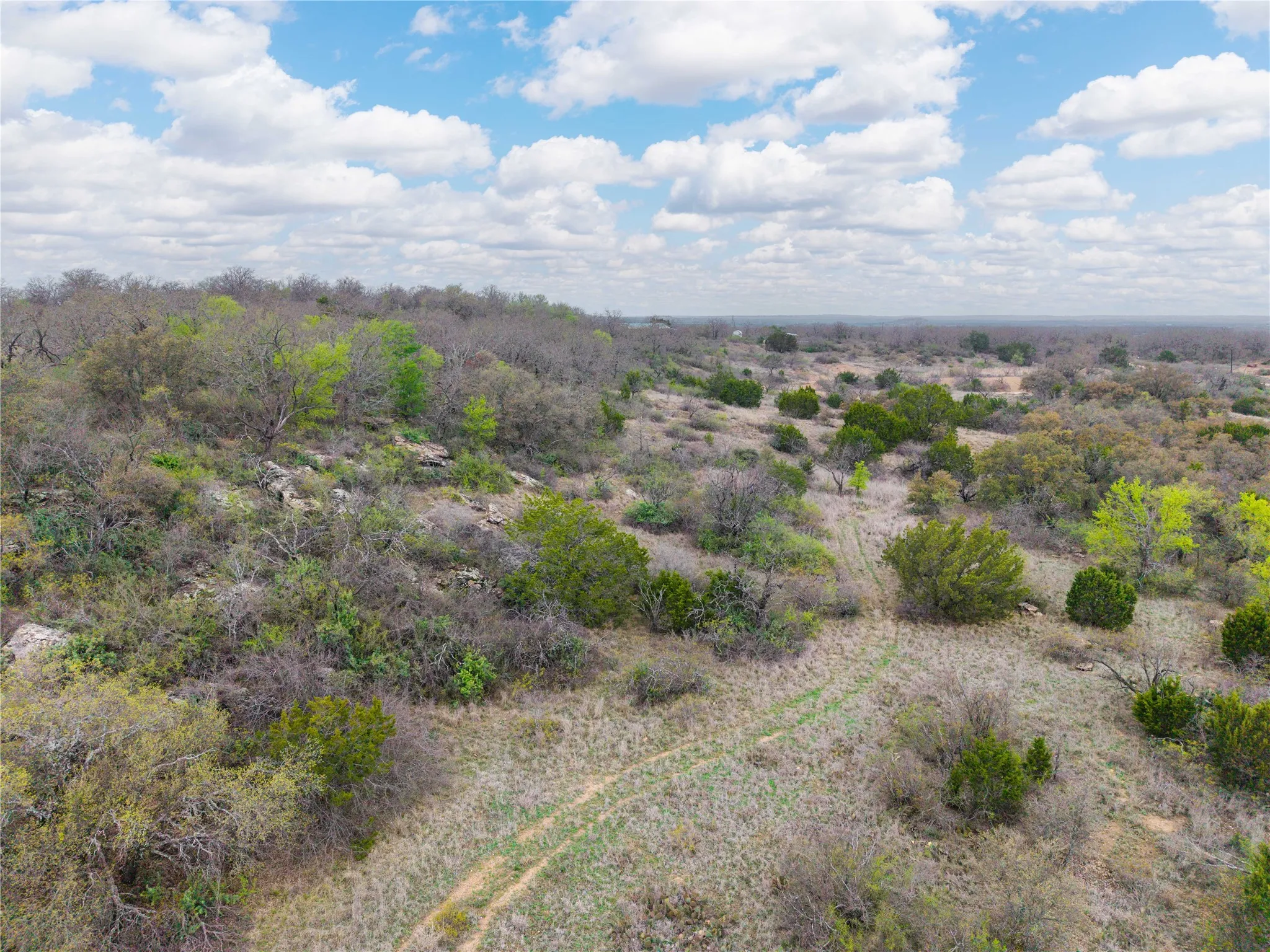 Single Family Residence For Sale in Brown County , 8851 CR 133, Brownwood, Texas 76801, 3 Bedroom, 2 Bathroom, Garage spaces, 1,920 Sqft, built in 2008, Preowned, mls#21181412, Real Estate Agent in Brownwood, Homes For Sale in Brown county, Homes For Sale in Brownwood, Realtor in Brownwood Texas, Real Estate Brokerage Independent Realty Texas, Luminita Cordes Realtor