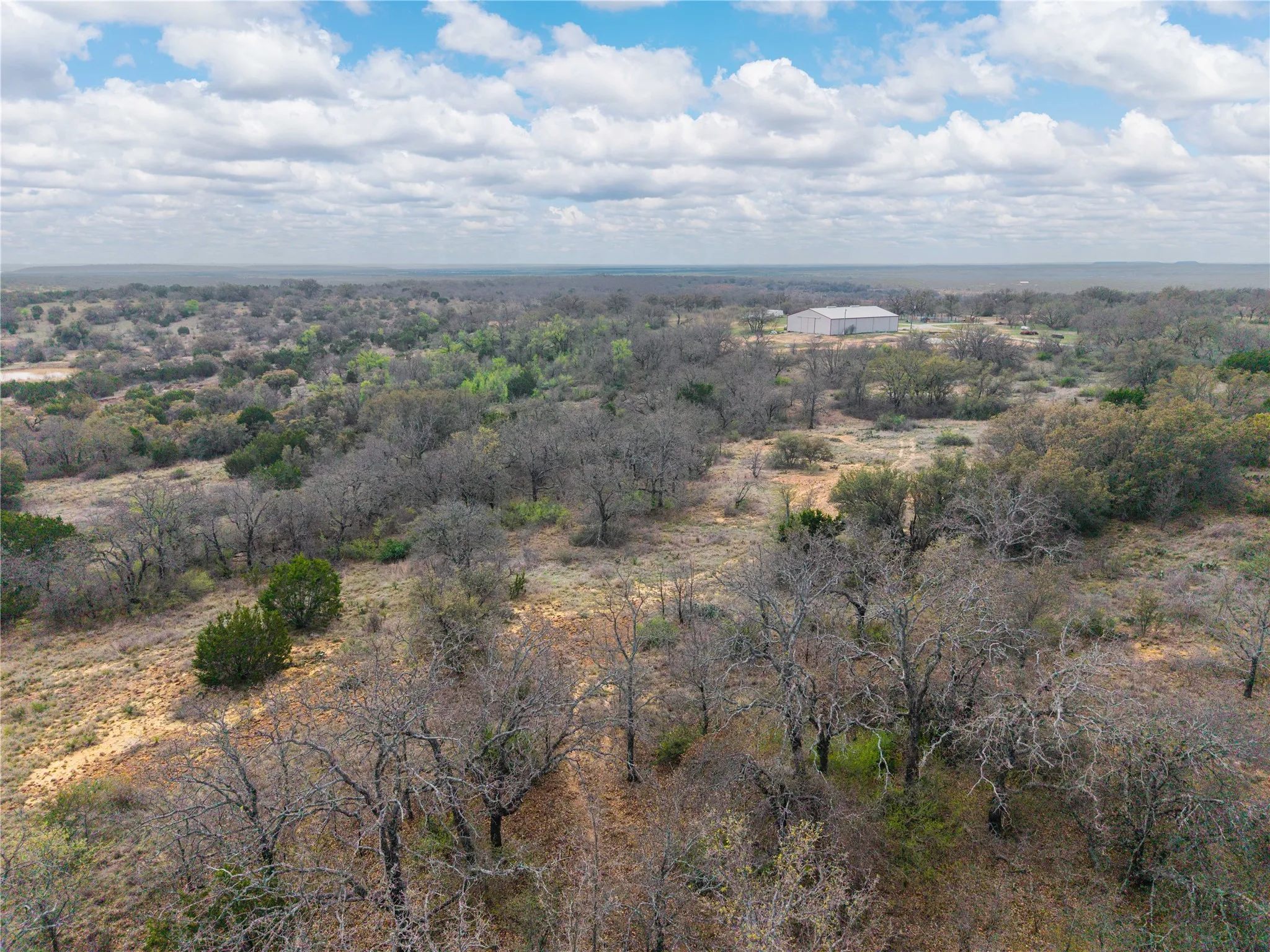 Single Family Residence For Sale in Brown County , 8851 CR 133, Brownwood, Texas 76801, 3 Bedroom, 2 Bathroom, Garage spaces, 1,920 Sqft, built in 2008, Preowned, mls#21181412, Real Estate Agent in Brownwood, Homes For Sale in Brown county, Homes For Sale in Brownwood, Realtor in Brownwood Texas, Real Estate Brokerage Independent Realty Texas, Luminita Cordes Realtor