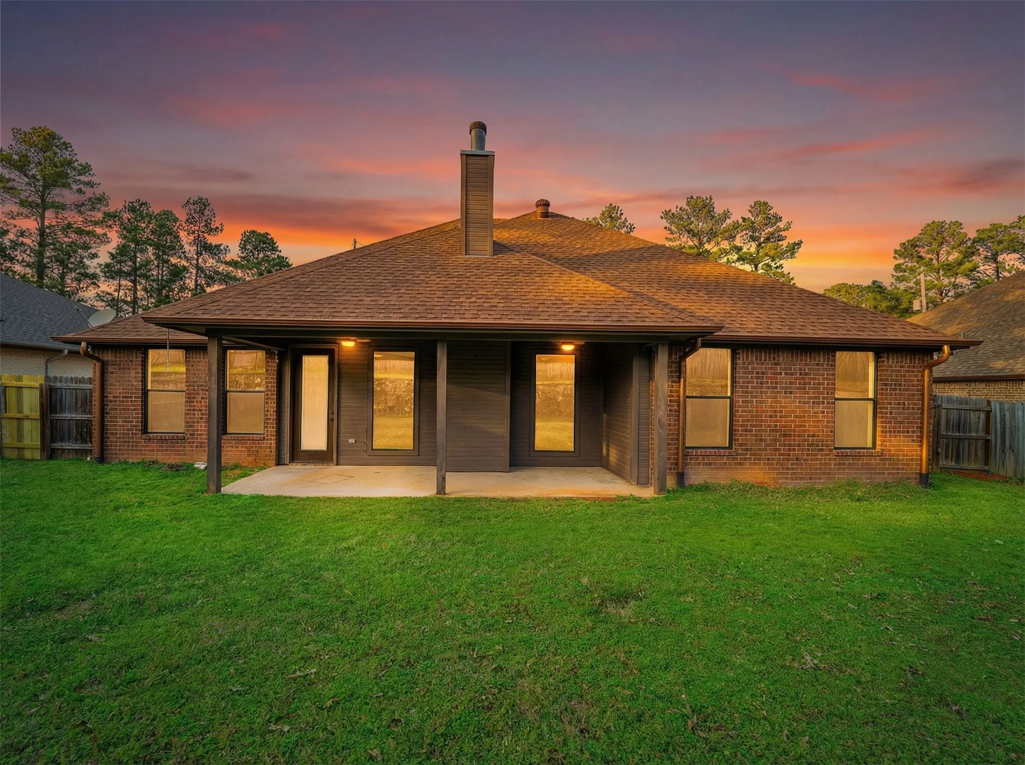 Single Family Residence For Sale in Gregg County , 2114 W Hawkins Parkway, Longview, Texas 75605, 4 Bedroom, 3 Bathroom, 2 Garage spaces, 2,116 Sqft, built in 2012, Preowned, mls#21197628, Real Estate Agent in Longview, Homes For Sale in Gregg county, Homes For Sale in Longview, Realtor in Longview Texas, Real Estate Brokerage Independent Realty Texas, Luminita Cordes Realtor