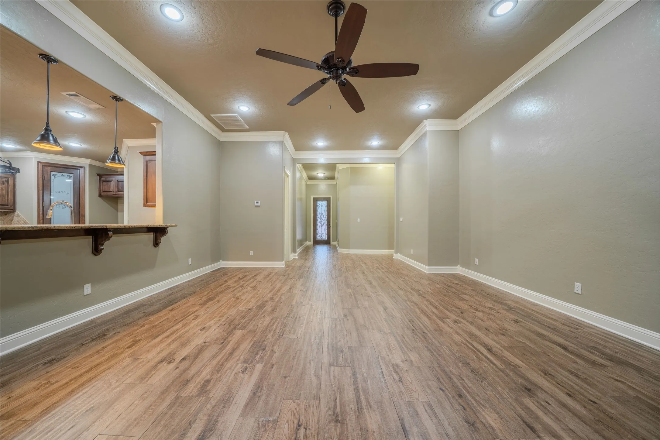 Single Family Residence For Sale in Gregg County , 2114 W Hawkins Parkway, Longview, Texas 75605, 4 Bedroom, 3 Bathroom, 2 Garage spaces, 2,116 Sqft, built in 2012, Preowned, mls#21197628, Real Estate Agent in Longview, Homes For Sale in Gregg county, Homes For Sale in Longview, Realtor in Longview Texas, Real Estate Brokerage Independent Realty Texas, Luminita Cordes Realtor