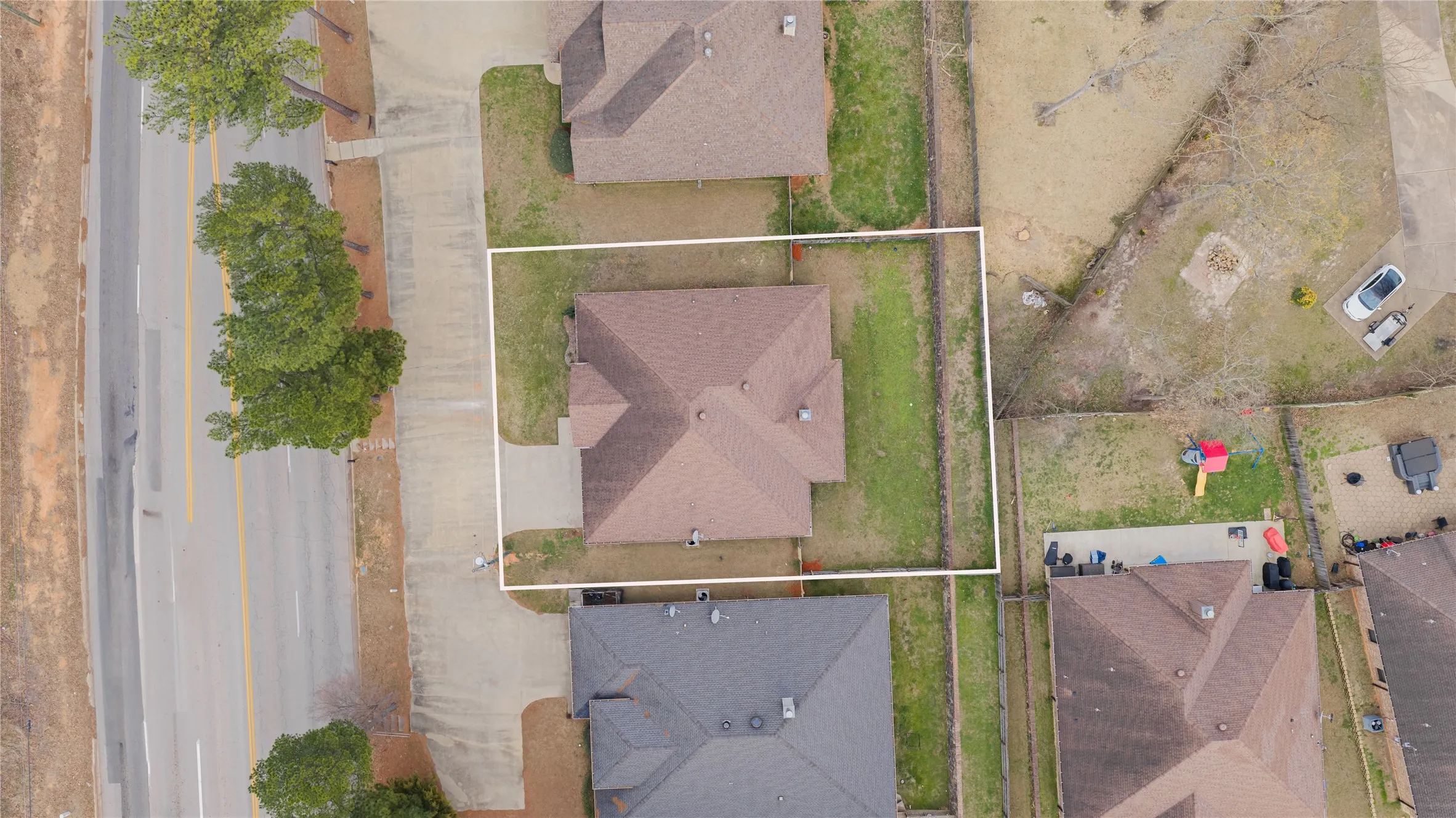 Single Family Residence For Sale in Gregg County , 2114 W Hawkins Parkway, Longview, Texas 75605, 4 Bedroom, 3 Bathroom, 2 Garage spaces, 2,116 Sqft, built in 2012, Preowned, mls#21197628, Real Estate Agent in Longview, Homes For Sale in Gregg county, Homes For Sale in Longview, Realtor in Longview Texas, Real Estate Brokerage Independent Realty Texas, Luminita Cordes Realtor