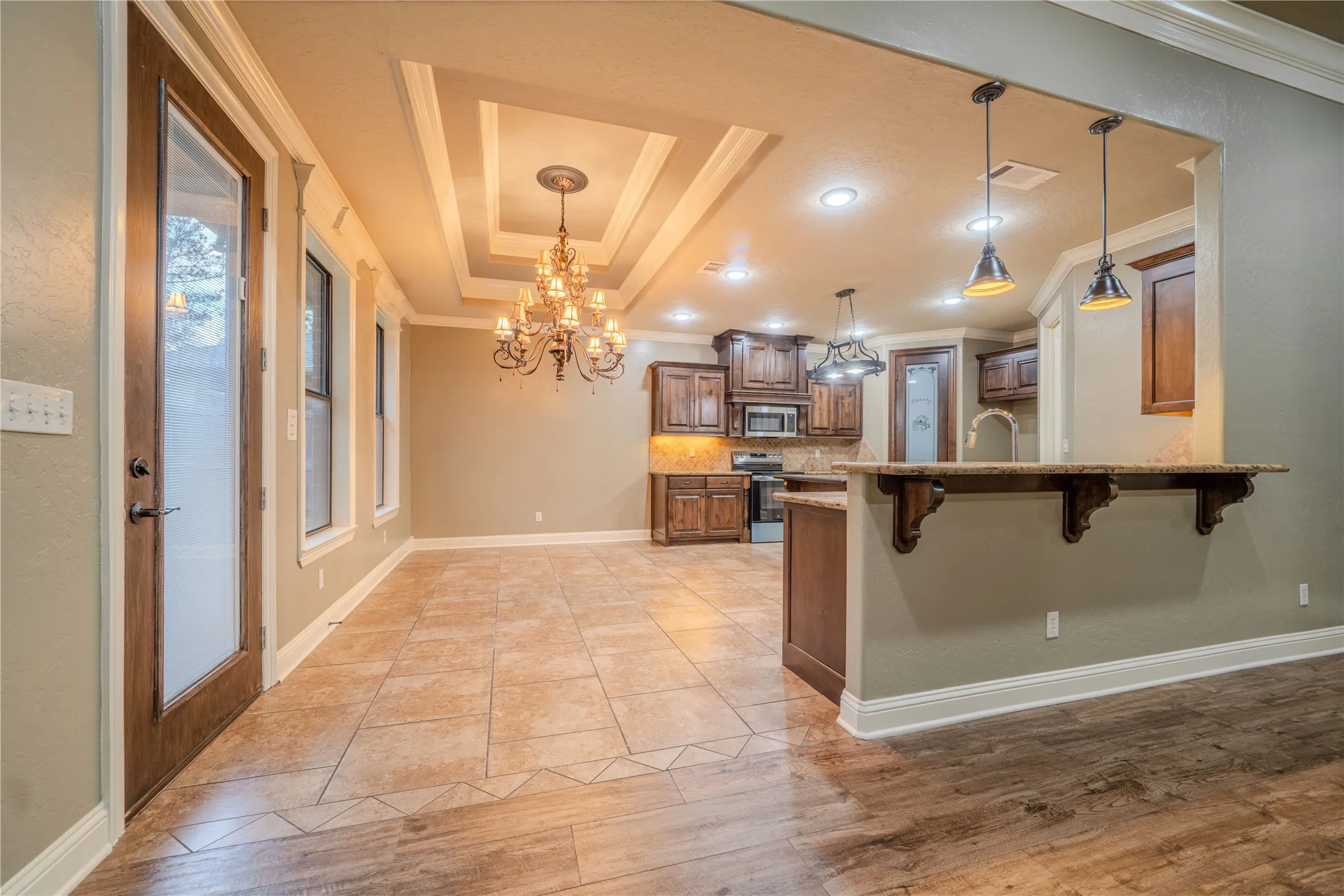 Single Family Residence For Sale in Gregg County , 2114 W Hawkins Parkway, Longview, Texas 75605, 4 Bedroom, 3 Bathroom, 2 Garage spaces, 2,116 Sqft, built in 2012, Preowned, mls#21197628, Real Estate Agent in Longview, Homes For Sale in Gregg county, Homes For Sale in Longview, Realtor in Longview Texas, Real Estate Brokerage Independent Realty Texas, Luminita Cordes Realtor