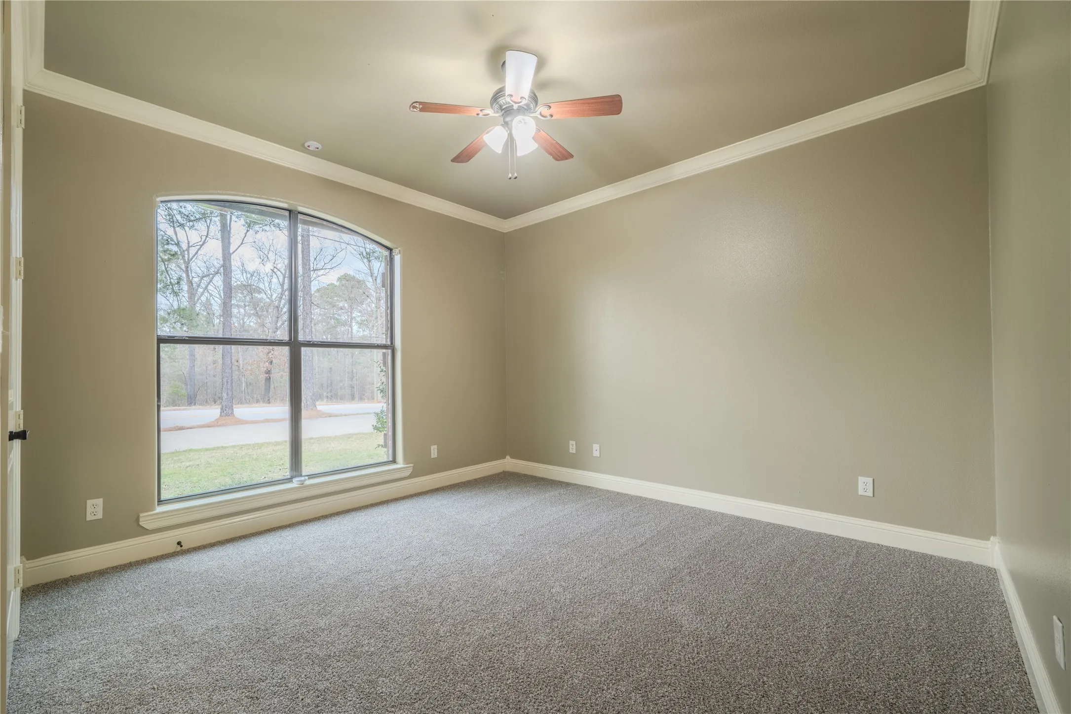 Single Family Residence For Sale in Gregg County , 2114 W Hawkins Parkway, Longview, Texas 75605, 4 Bedroom, 3 Bathroom, 2 Garage spaces, 2,116 Sqft, built in 2012, Preowned, mls#21197628, Real Estate Agent in Longview, Homes For Sale in Gregg county, Homes For Sale in Longview, Realtor in Longview Texas, Real Estate Brokerage Independent Realty Texas, Luminita Cordes Realtor