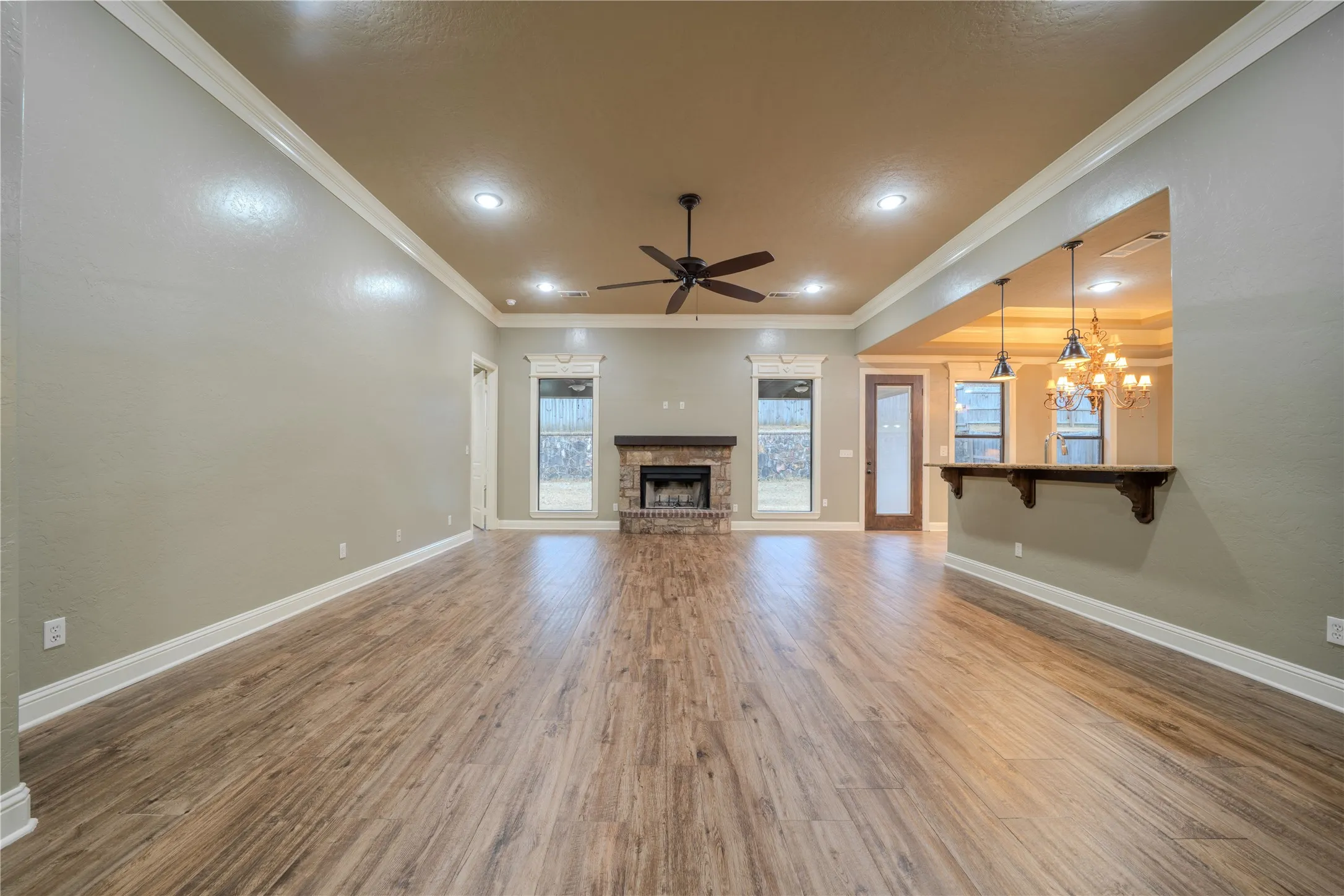 Single Family Residence For Sale in Gregg County , 2114 W Hawkins Parkway, Longview, Texas 75605, 4 Bedroom, 3 Bathroom, 2 Garage spaces, 2,116 Sqft, built in 2012, Preowned, mls#21197628, Real Estate Agent in Longview, Homes For Sale in Gregg county, Homes For Sale in Longview, Realtor in Longview Texas, Real Estate Brokerage Independent Realty Texas, Luminita Cordes Realtor
