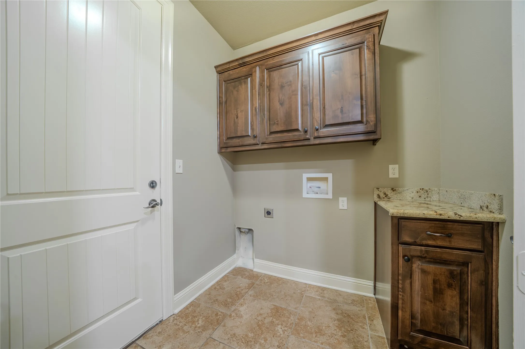 Single Family Residence For Sale in Gregg County , 2114 W Hawkins Parkway, Longview, Texas 75605, 4 Bedroom, 3 Bathroom, 2 Garage spaces, 2,116 Sqft, built in 2012, Preowned, mls#21197628, Real Estate Agent in Longview, Homes For Sale in Gregg county, Homes For Sale in Longview, Realtor in Longview Texas, Real Estate Brokerage Independent Realty Texas, Luminita Cordes Realtor