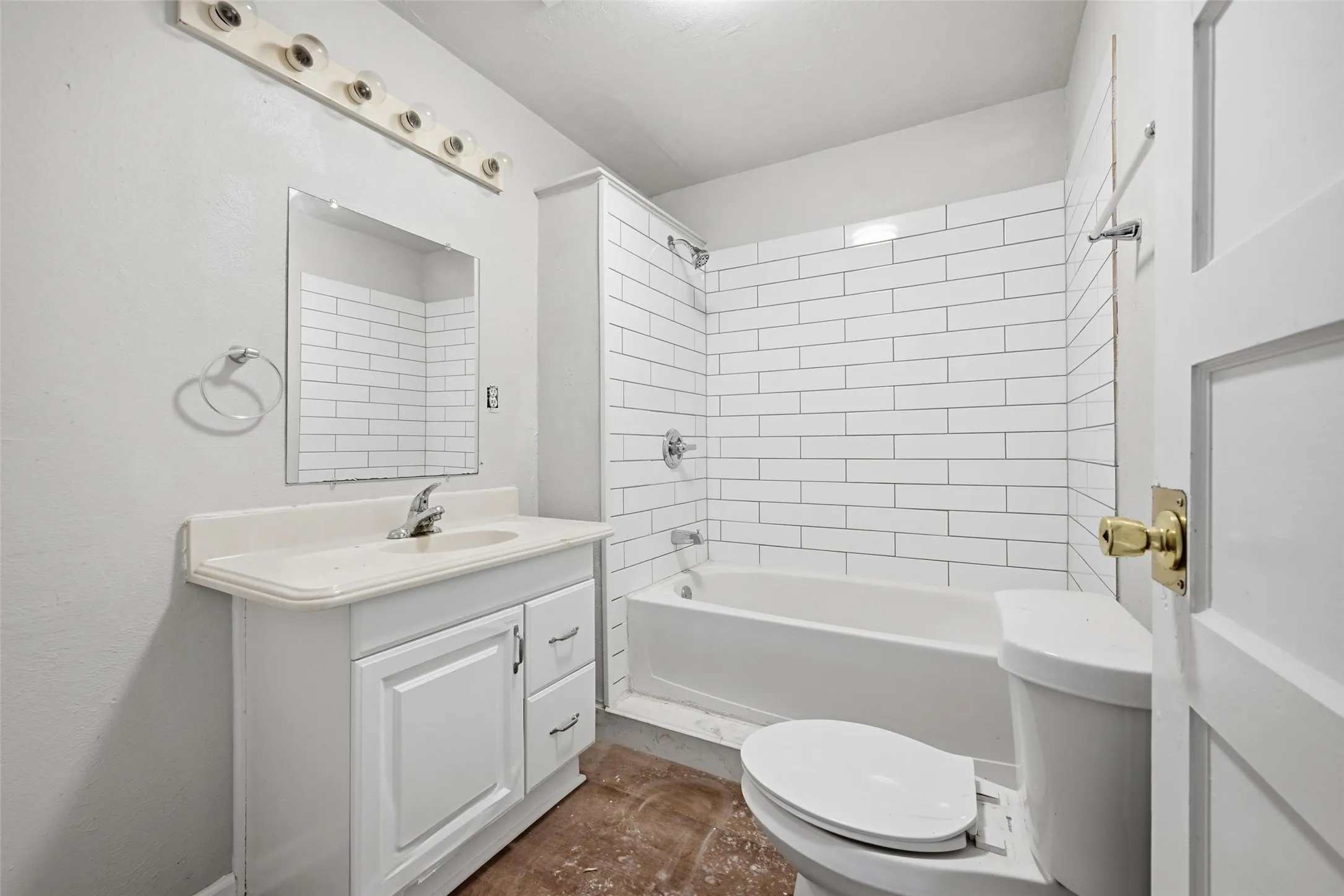 Single Family Residence For Sale in Grayson County , 1101 N Harrison Avenue, Sherman, Texas 75090, 2 Bedroom, 1 Bathroom, Garage spaces, 886 Sqft, built in 1930, mls#21206345, Real Estate Agent in Sherman, Homes For Sale in Grayson county, Homes For Sale in Sherman, Realtor in Sherman Texas, Real Estate Brokerage Independent Realty Texas, Luminita Cordes Realtor