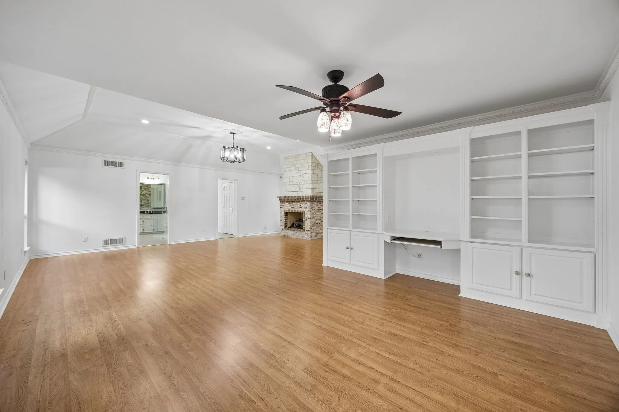 Built in desk and room for a sitting area in primary