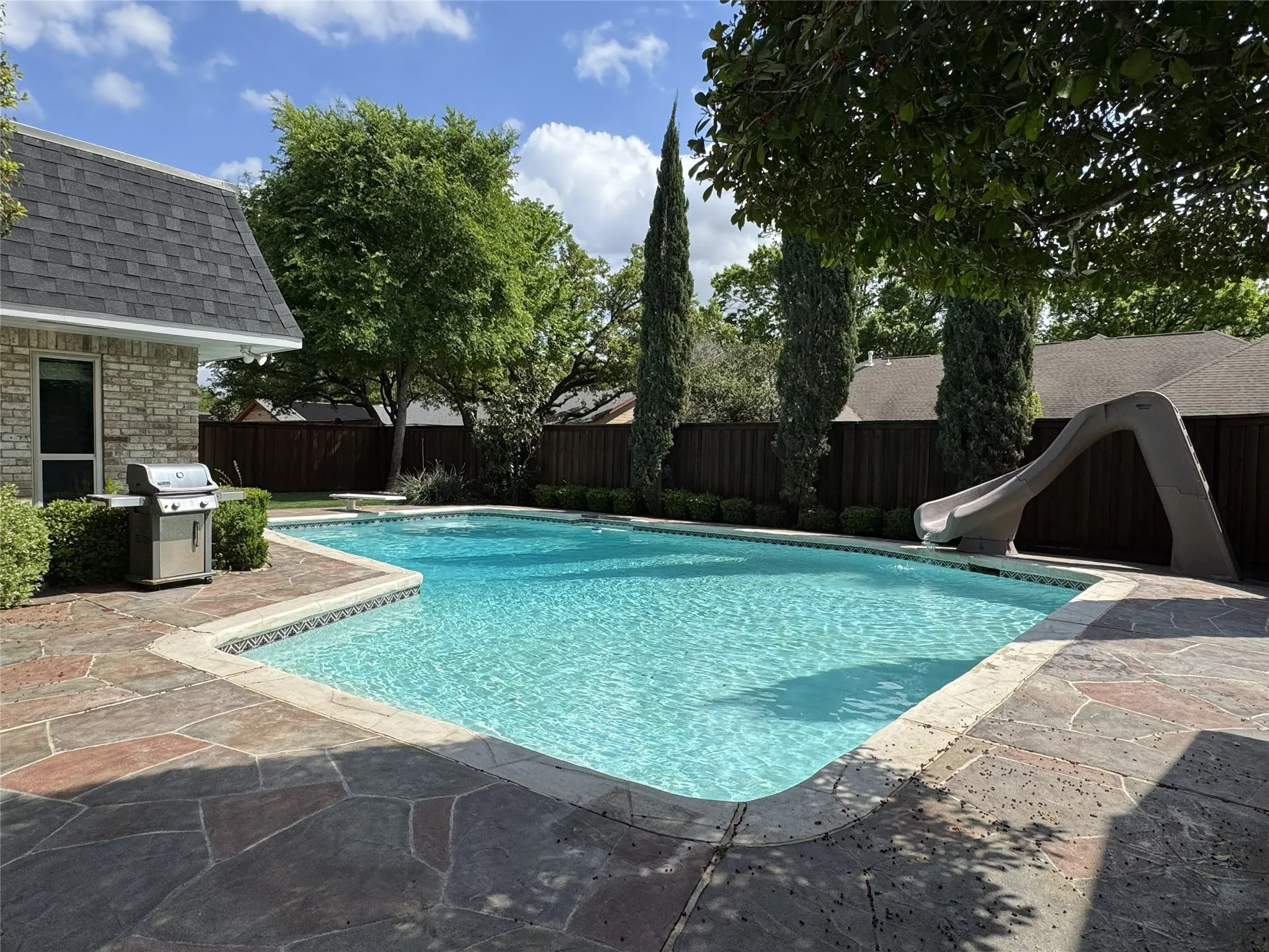 Single Family Residence For Sale in Dallas County , 6218 Stonehill Drive, Dallas, Texas 75254, 4 Bedroom, 4 Bathroom, 3 Garage spaces, 4,310 Sqft, built in 1973, mls#21204828, Real Estate Agent in Dallas, Homes For Sale in Dallas county, Homes For Sale in Dallas, Realtor in Dallas Texas, Real Estate Brokerage Independent Realty Texas, Luminita Cordes Realtor