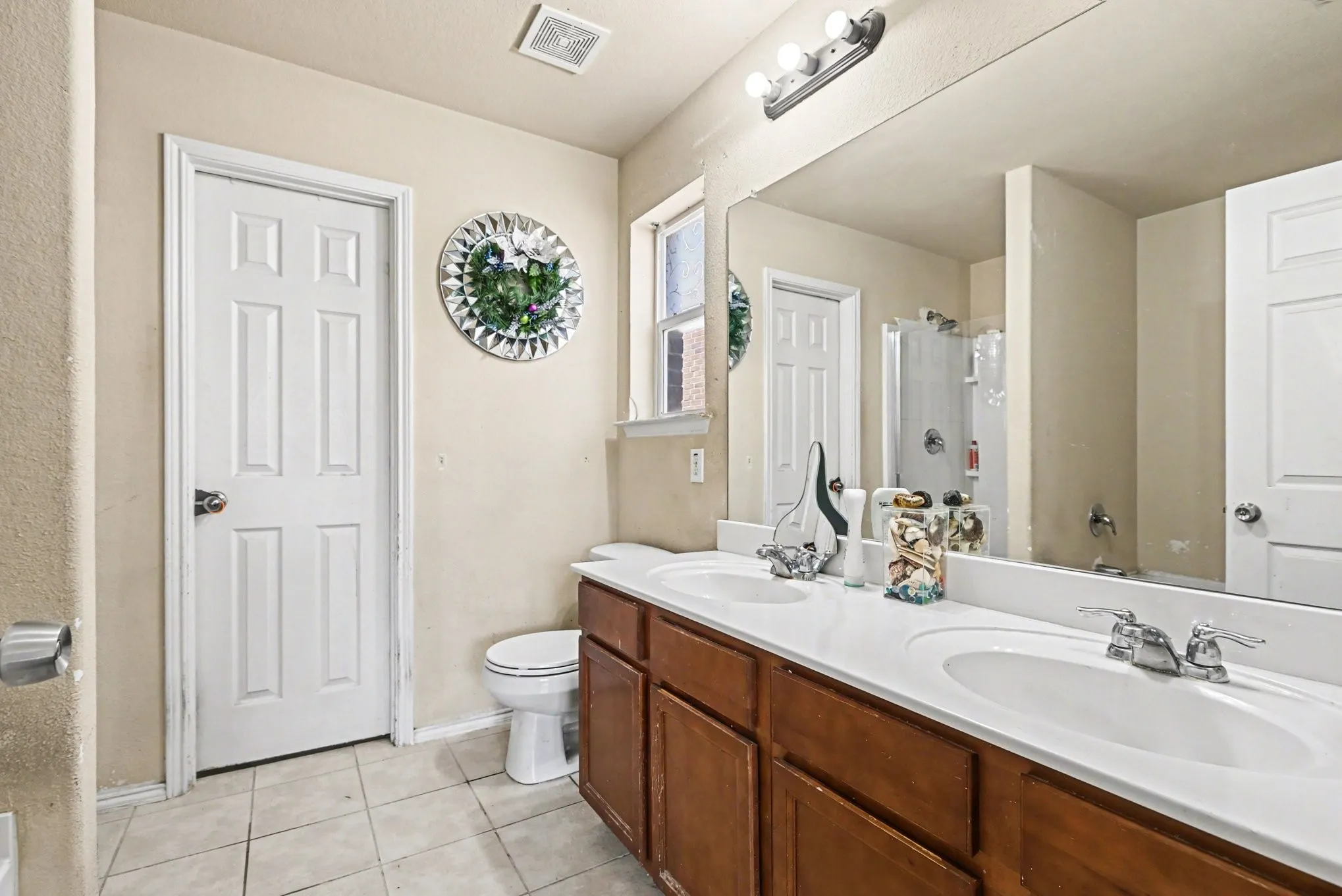 Single Family Residence For Sale in Tarrant County , 2328 Canchim Street, Fort Worth, Texas 76131, 3 Bedroom, 2 Bathroom, 2 Garage spaces, 1,621 Sqft, built in 2011, Preowned, mls#21206528, Real Estate Agent in Fort Worth, Homes For Sale in Tarrant county, Homes For Sale in Fort Worth, Realtor in Fort Worth Texas, Real Estate Brokerage Independent Realty Texas, Luminita Cordes Realtor