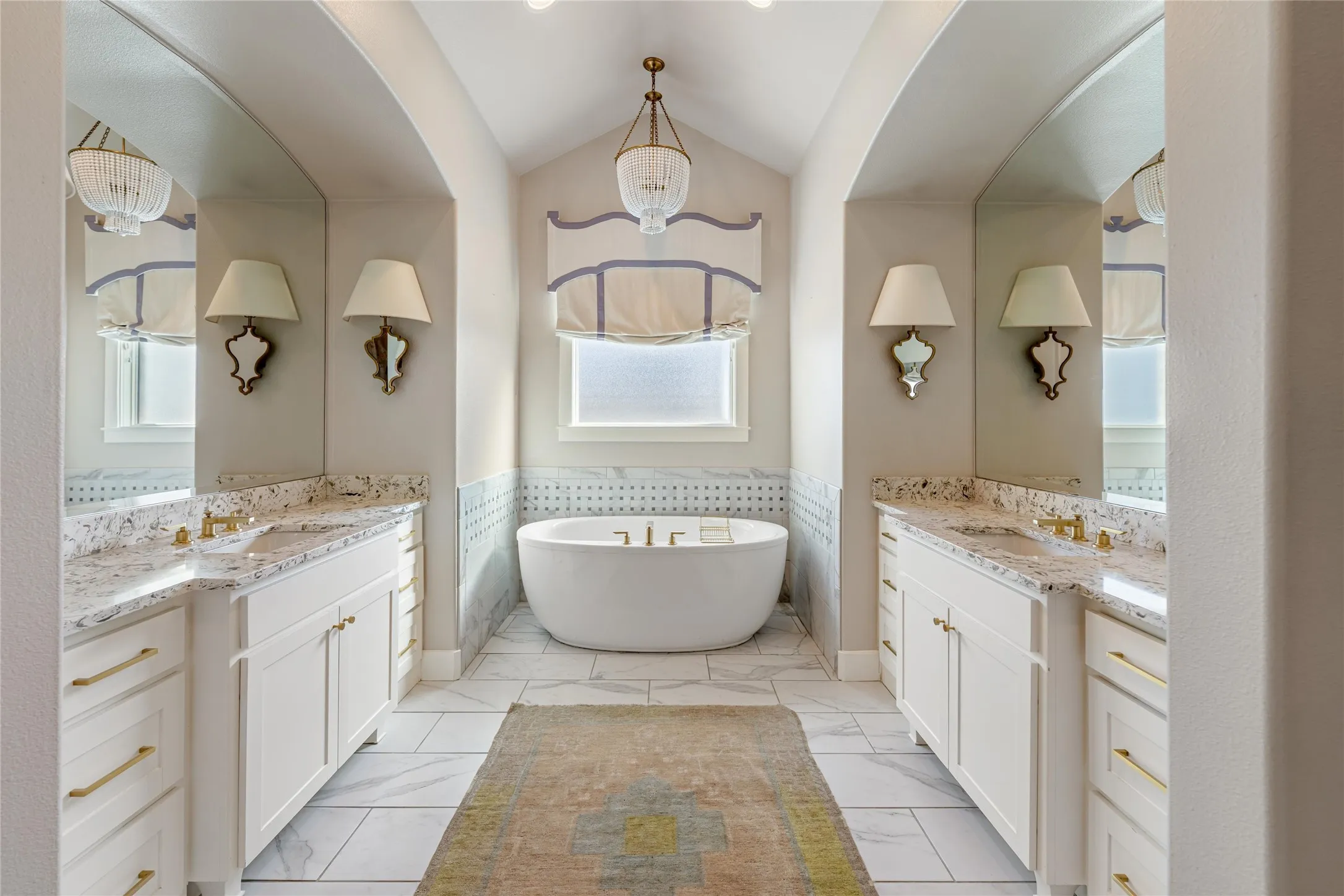 Single Family Residence For Sale in Parker County , 223 Angelina Drive, Aledo, Texas 76008, 4 Bedroom, 6 Bathroom, 3 Garage spaces, 5,032 Sqft, built in 2015, Preowned, Price $2,750,000, mls#21196708, Real Estate Agent in Aledo, Homes For Sale in Parker county, Homes For Sale in Aledo, Realtor in Aledo Texas, Real Estate Brokerage Independent Realty Texas, Luminita Cordes Realtor