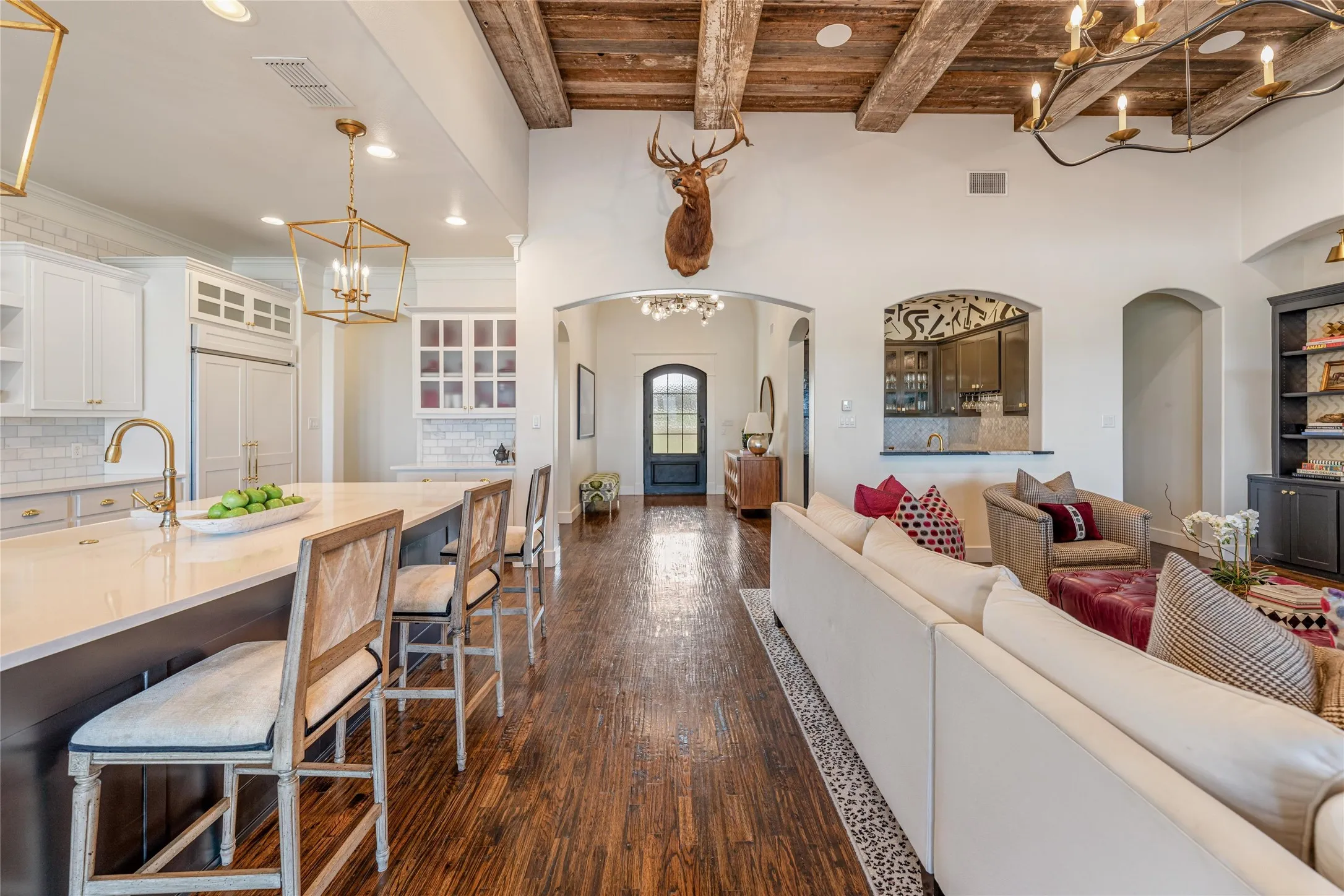 Single Family Residence For Sale in Parker County , 223 Angelina Drive, Aledo, Texas 76008, 4 Bedroom, 6 Bathroom, 3 Garage spaces, 5,032 Sqft, built in 2015, Preowned, Price $2,750,000, mls#21196708, Real Estate Agent in Aledo, Homes For Sale in Parker county, Homes For Sale in Aledo, Realtor in Aledo Texas, Real Estate Brokerage Independent Realty Texas, Luminita Cordes Realtor