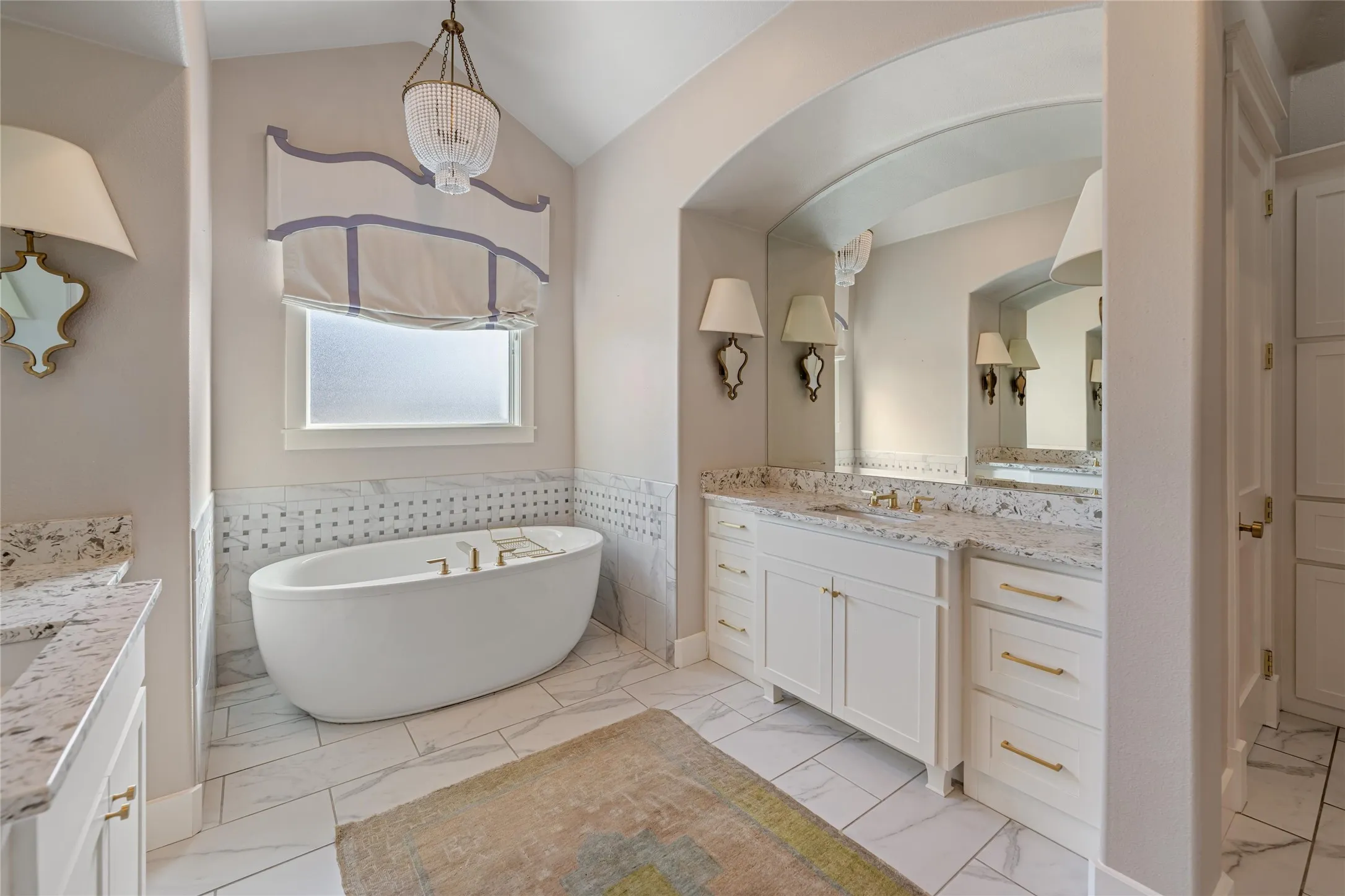 Single Family Residence For Sale in Parker County , 223 Angelina Drive, Aledo, Texas 76008, 4 Bedroom, 6 Bathroom, 3 Garage spaces, 5,032 Sqft, built in 2015, Preowned, Price $2,750,000, mls#21196708, Real Estate Agent in Aledo, Homes For Sale in Parker county, Homes For Sale in Aledo, Realtor in Aledo Texas, Real Estate Brokerage Independent Realty Texas, Luminita Cordes Realtor