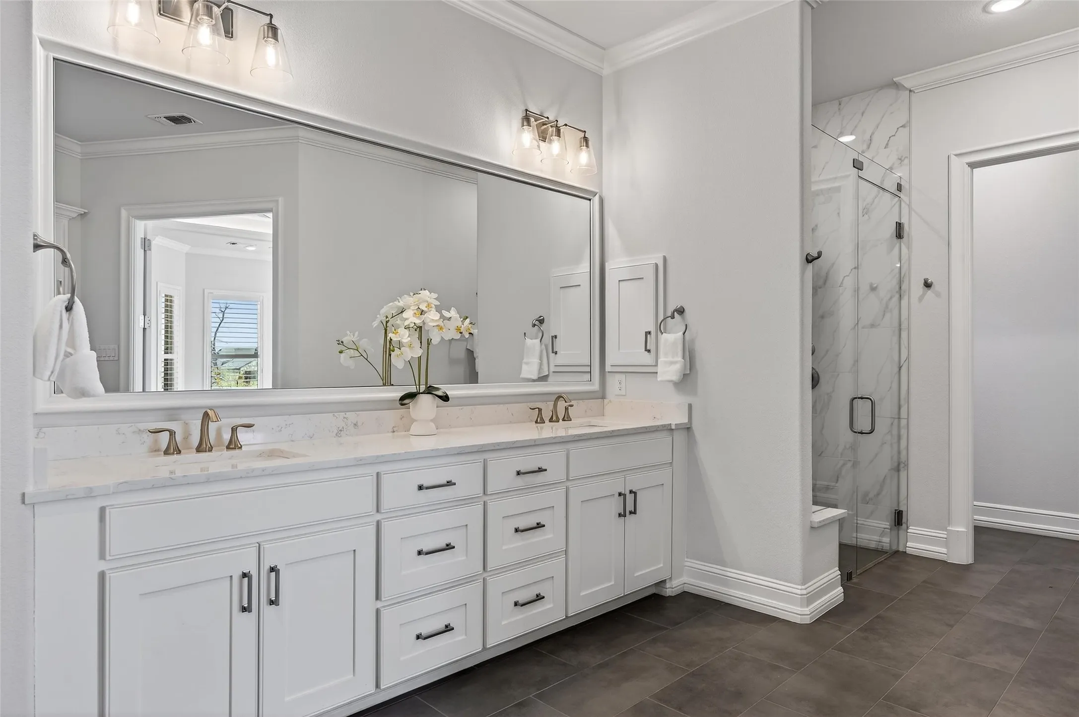 Single Family Residence For Sale in Collin County , 658 Louise Drive, Fairview, Texas 75069, 4 Bedroom, 5 Bathroom, 2 Garage spaces, 4,926 Sqft, built in 2021, Preowned, mls#21197148, Real Estate Agent in Fairview, Homes For Sale in Collin county, Homes For Sale in Fairview, Realtor in Fairview Texas, Real Estate Brokerage Independent Realty Texas, Luminita Cordes Realtor