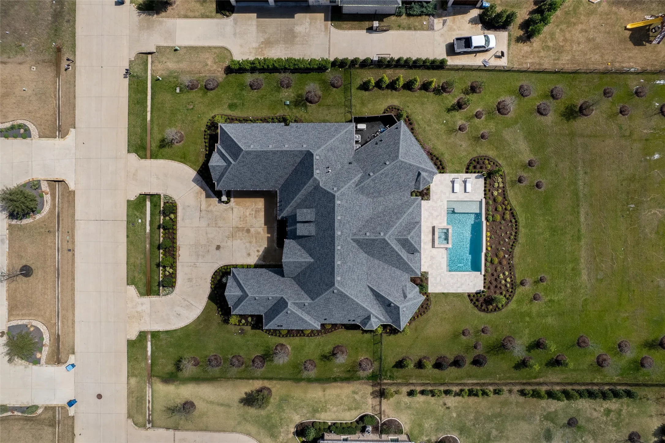 Single Family Residence For Sale in Collin County , 658 Louise Drive, Fairview, Texas 75069, 4 Bedroom, 5 Bathroom, 2 Garage spaces, 4,926 Sqft, built in 2021, Preowned, mls#21197148, Real Estate Agent in Fairview, Homes For Sale in Collin county, Homes For Sale in Fairview, Realtor in Fairview Texas, Real Estate Brokerage Independent Realty Texas, Luminita Cordes Realtor