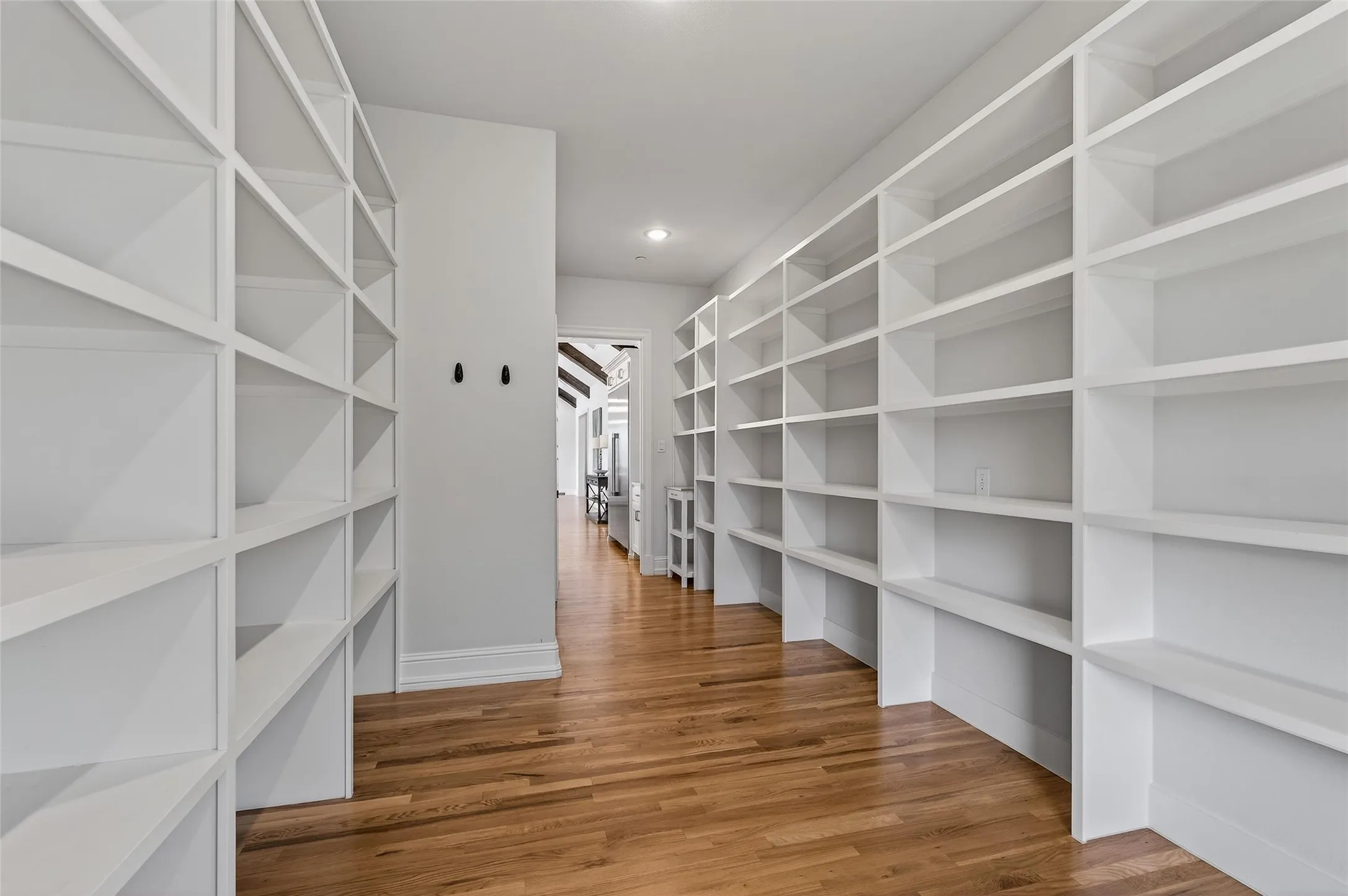 Single Family Residence For Sale in Collin County , 658 Louise Drive, Fairview, Texas 75069, 4 Bedroom, 5 Bathroom, 2 Garage spaces, 4,926 Sqft, built in 2021, Preowned, mls#21197148, Real Estate Agent in Fairview, Homes For Sale in Collin county, Homes For Sale in Fairview, Realtor in Fairview Texas, Real Estate Brokerage Independent Realty Texas, Luminita Cordes Realtor