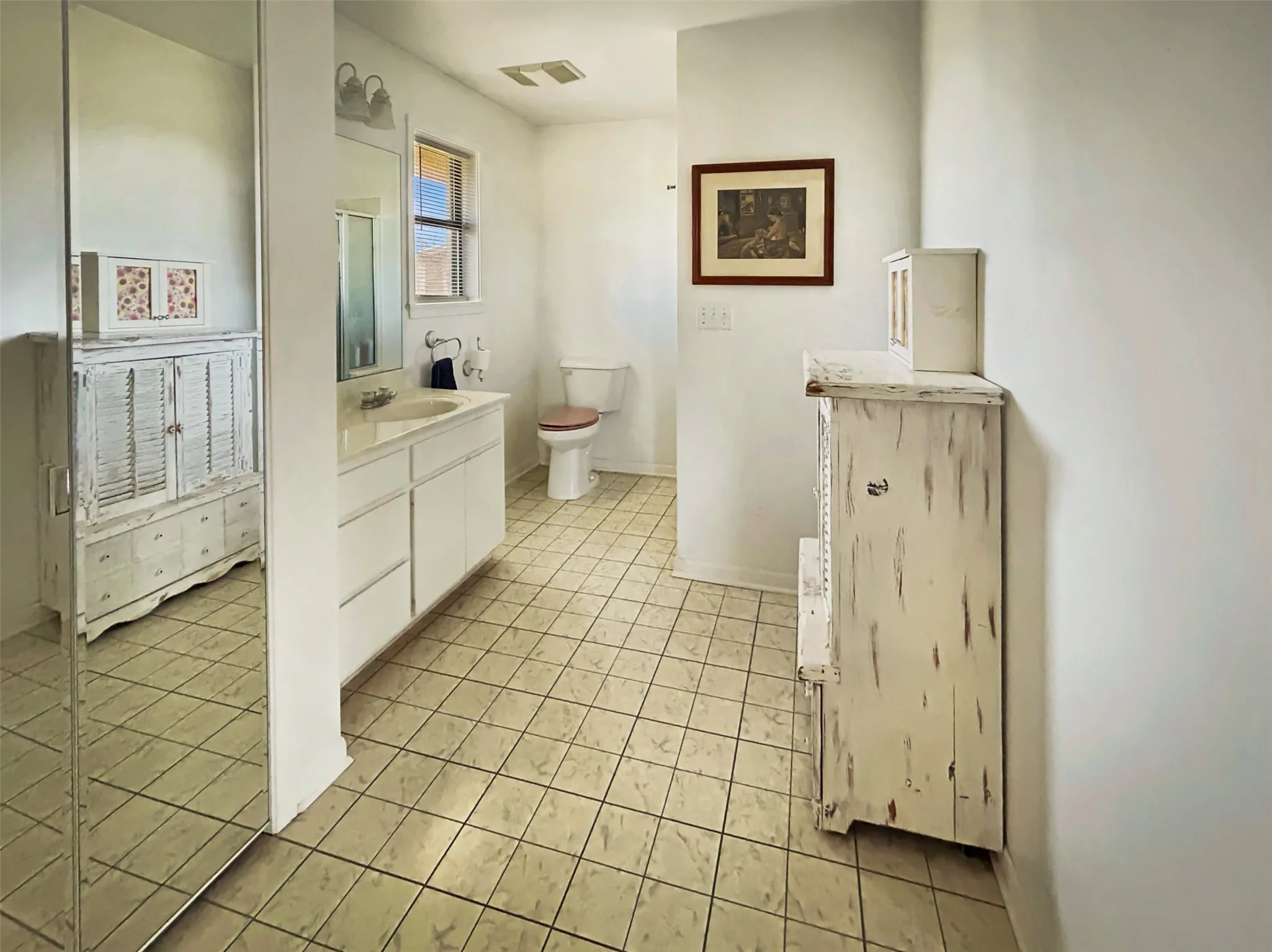 Single Family Residence For Sale in Milam County , 903 N Hoover Avenue, Cameron, Texas 76520, 4 Bedroom, 4 Bathroom, 2 Garage spaces, 4,829 Sqft, built in 1978, Price $574,500, mls#21183027, Real Estate Agent in Cameron, Homes For Sale in Milam county, Homes For Sale in Cameron, Realtor in Cameron Texas, Real Estate Brokerage Independent Realty Texas, Luminita Cordes Realtor