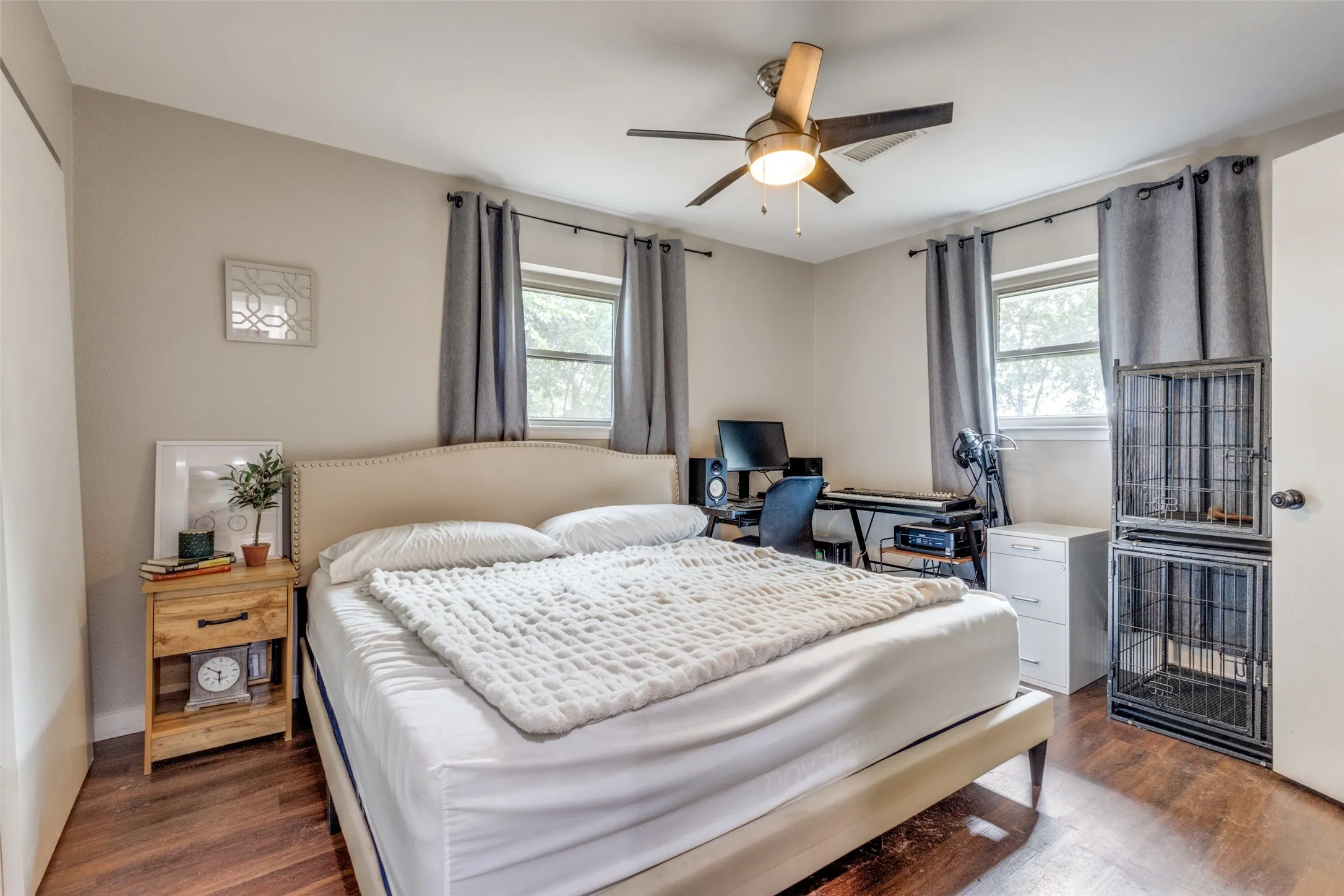 Single Family Residence For Sale in Cooke County , 6482 County Road 321, Valley View, Texas 76272, 3 Bedrooms, 3 Bathrooms, 2 Garage spaces, 1,565 Sqft, built in 1978, Preowned, Price $459,999, mls#21206430, Real Estate Agent in Valley View, Homes For Sale in Cooke county, Homes For Sale in Valley View, Realtor in Valley View Texas, Real Estate Brokerage Independent Realty Texas, Luminita Cordes Realtor