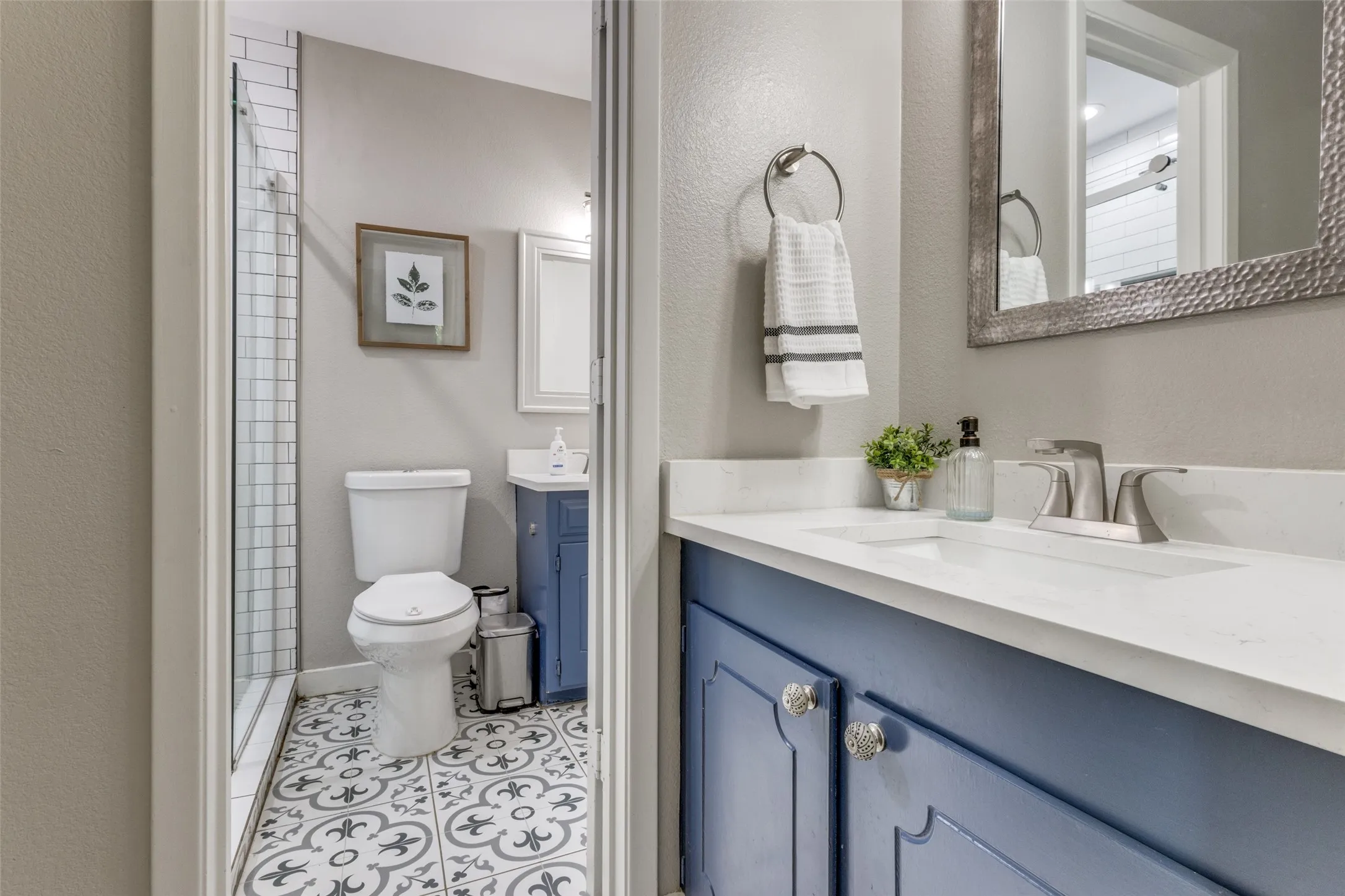 Single Family Residence For Sale in Cooke County , 6482 County Road 321, Valley View, Texas 76272, 3 Bedrooms, 3 Bathrooms, 2 Garage spaces, 1,565 Sqft, built in 1978, Preowned, Price $459,999, mls#21206430, Real Estate Agent in Valley View, Homes For Sale in Cooke county, Homes For Sale in Valley View, Realtor in Valley View Texas, Real Estate Brokerage Independent Realty Texas, Luminita Cordes Realtor
