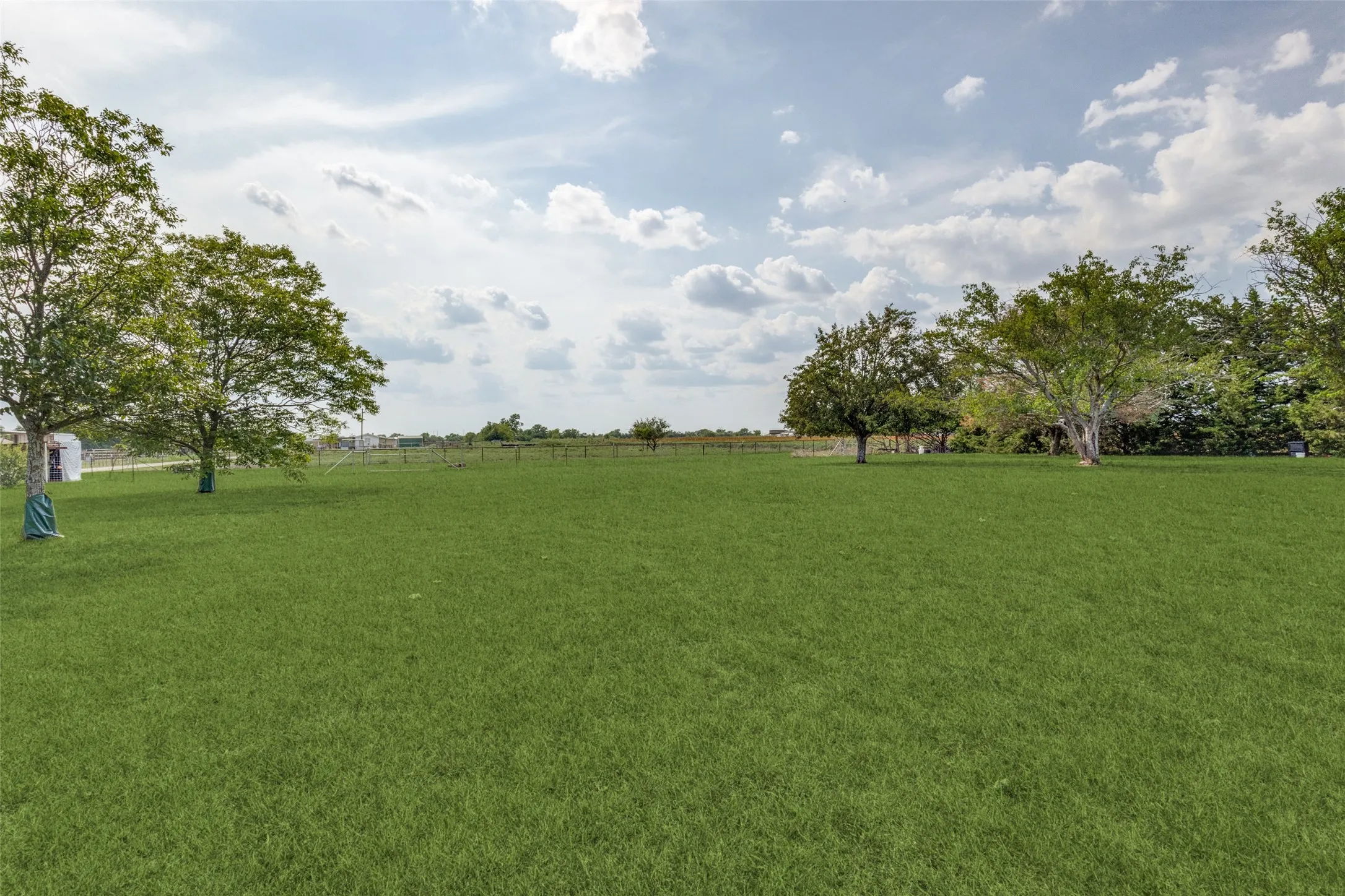 Single Family Residence For Sale in Cooke County , 6482 County Road 321, Valley View, Texas 76272, 3 Bedrooms, 3 Bathrooms, 2 Garage spaces, 1,565 Sqft, built in 1978, Preowned, Price $459,999, mls#21206430, Real Estate Agent in Valley View, Homes For Sale in Cooke county, Homes For Sale in Valley View, Realtor in Valley View Texas, Real Estate Brokerage Independent Realty Texas, Luminita Cordes Realtor