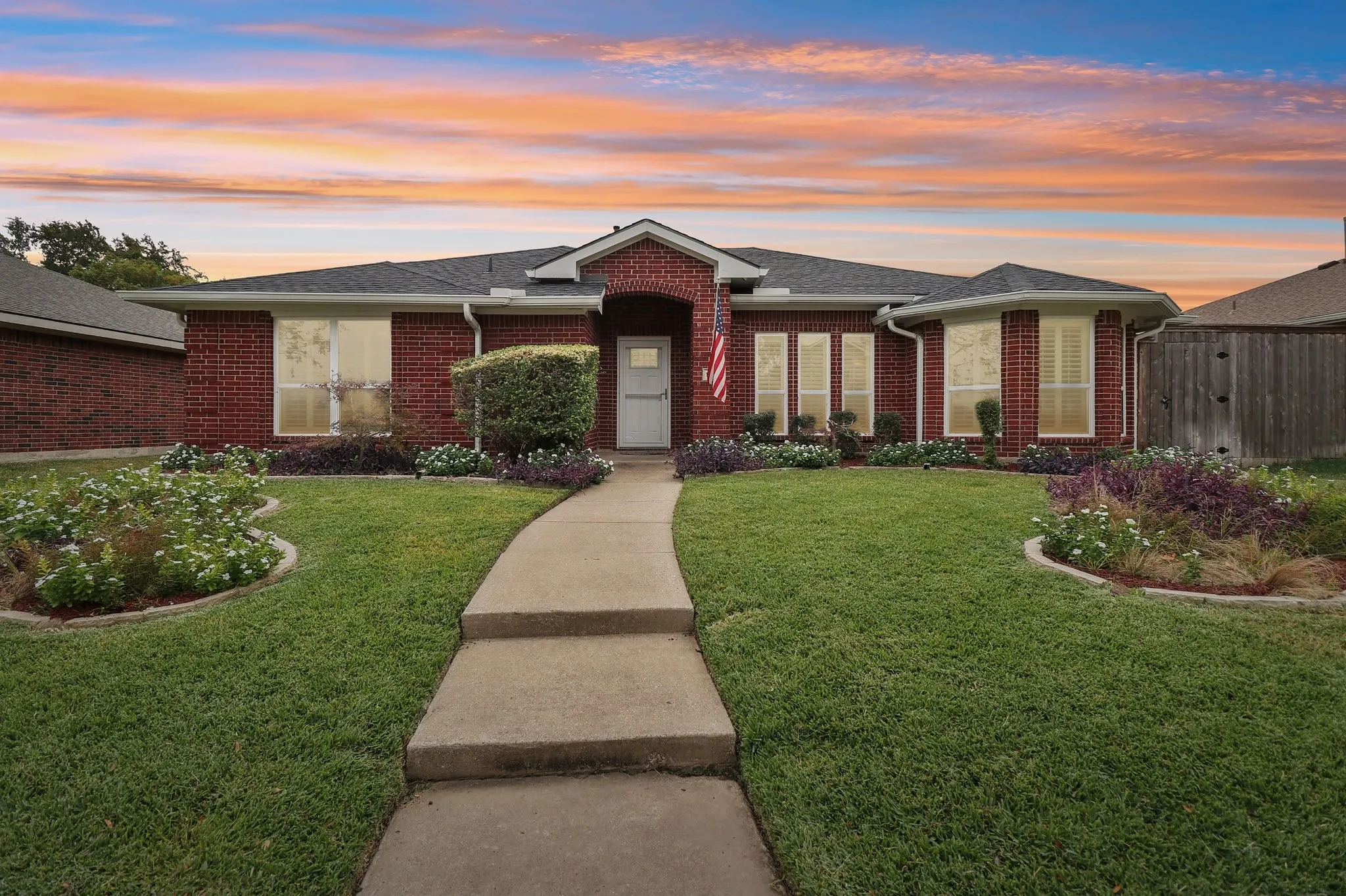 Single Family Residence For Sale in Collin County , 1708 Solitude Court, Allen, Texas 75002, 3 Bedroom, 2 Bathroom, 2 Garage spaces, 1,749 Sqft, built in 2001, mls#21206648, Real Estate Agent in Allen, Homes For Sale in Collin county, Homes For Sale in Allen, Realtor in Allen Texas, Real Estate Brokerage Independent Realty Texas, Luminita Cordes Realtor