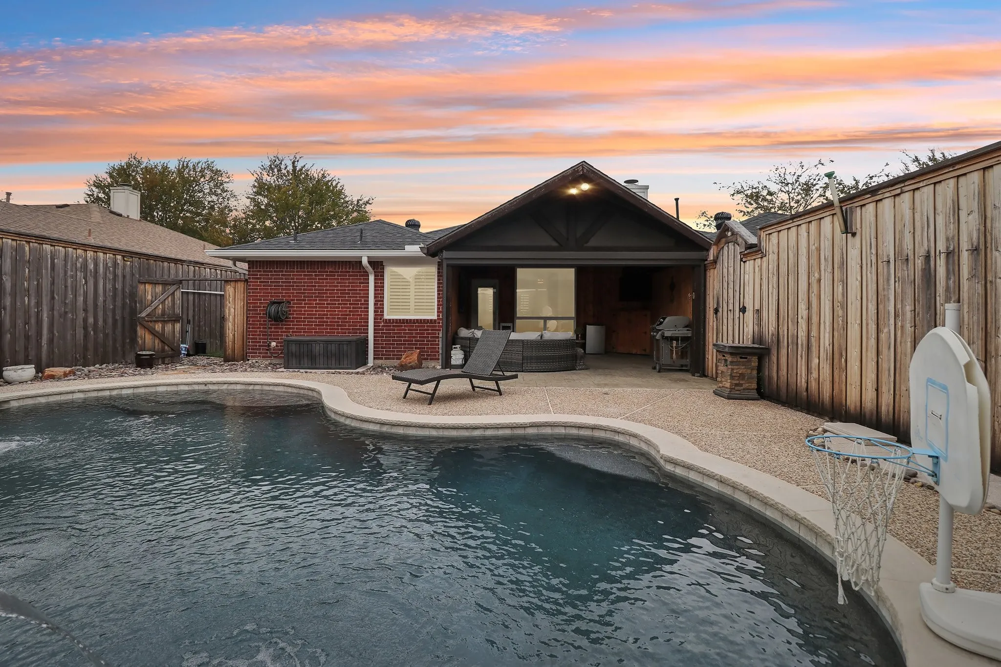 Single Family Residence For Sale in Collin County , 1708 Solitude Court, Allen, Texas 75002, 3 Bedroom, 2 Bathroom, 2 Garage spaces, 1,749 Sqft, built in 2001, mls#21206648, Real Estate Agent in Allen, Homes For Sale in Collin county, Homes For Sale in Allen, Realtor in Allen Texas, Real Estate Brokerage Independent Realty Texas, Luminita Cordes Realtor