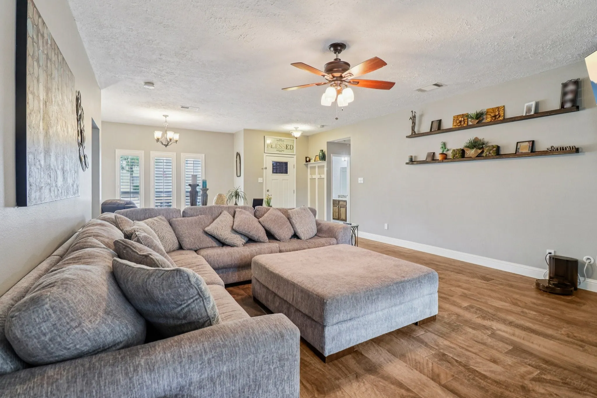 Single Family Residence For Sale in Collin County , 1708 Solitude Court, Allen, Texas 75002, 3 Bedroom, 2 Bathroom, 2 Garage spaces, 1,749 Sqft, built in 2001, mls#21206648, Real Estate Agent in Allen, Homes For Sale in Collin county, Homes For Sale in Allen, Realtor in Allen Texas, Real Estate Brokerage Independent Realty Texas, Luminita Cordes Realtor